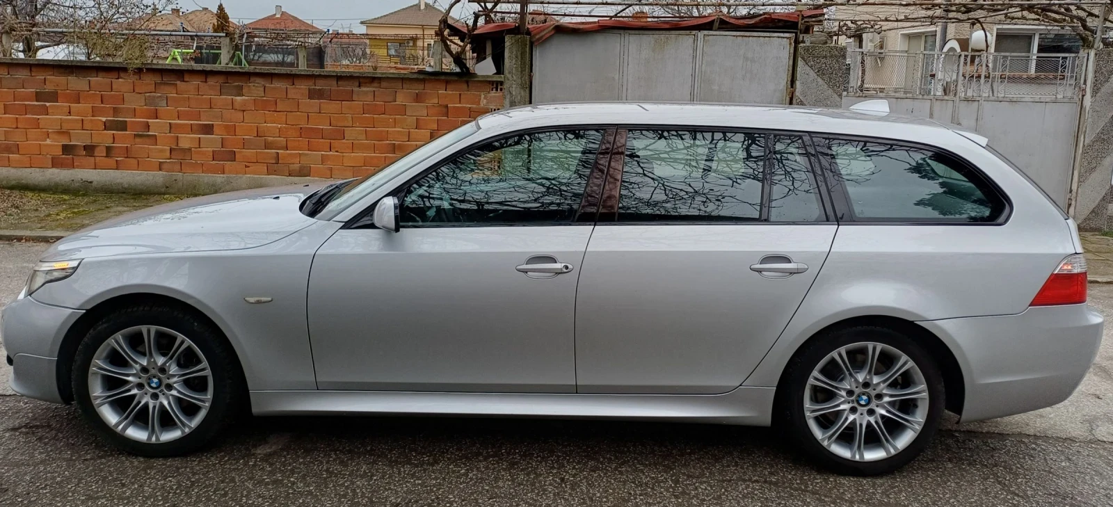 BMW 530 Xd facelift 235k.c., снимка 8 - Автомобили и джипове - 53712222