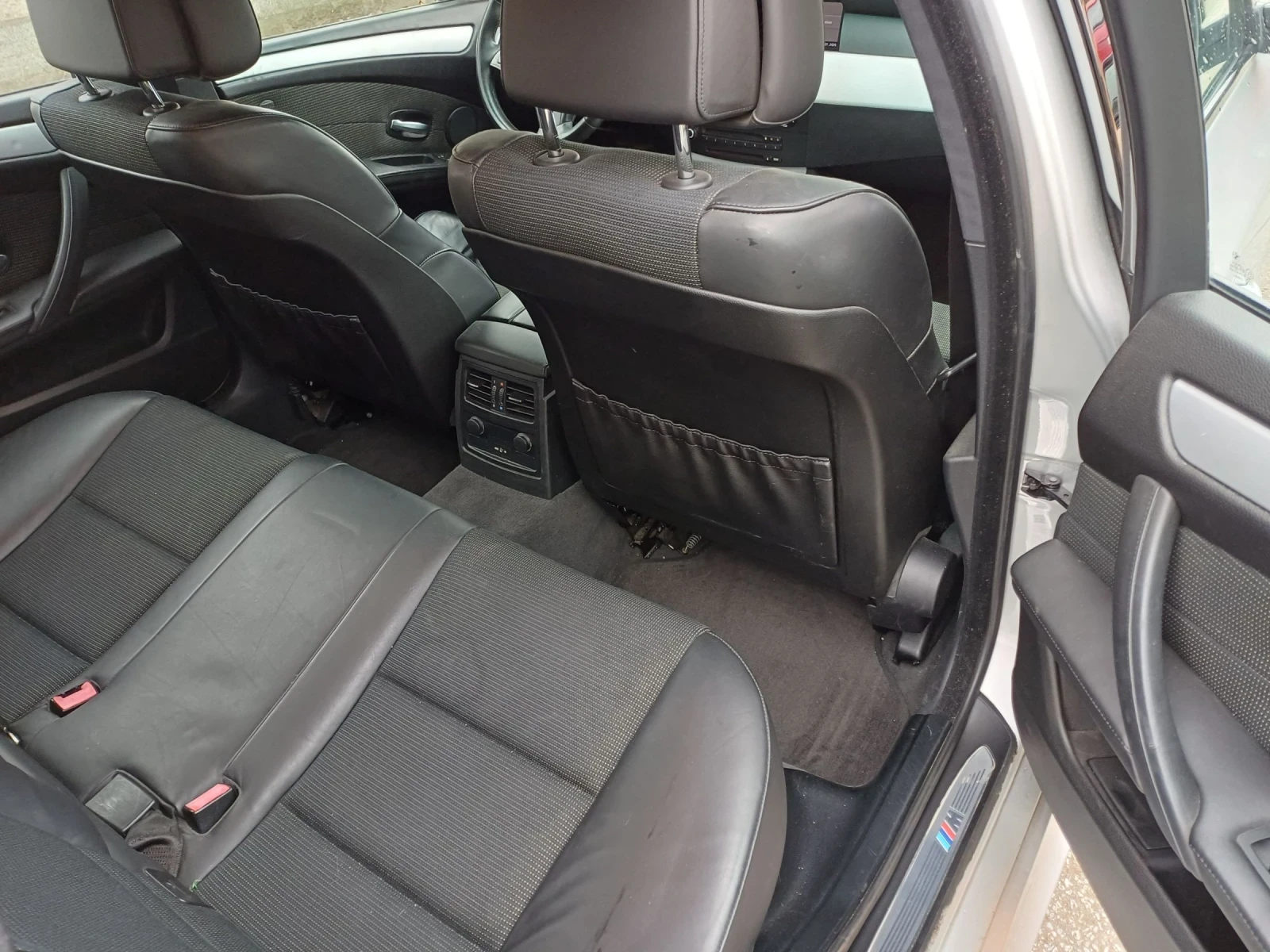 BMW 530 Xd facelift 235k.c., снимка 11 - Автомобили и джипове - 53712222