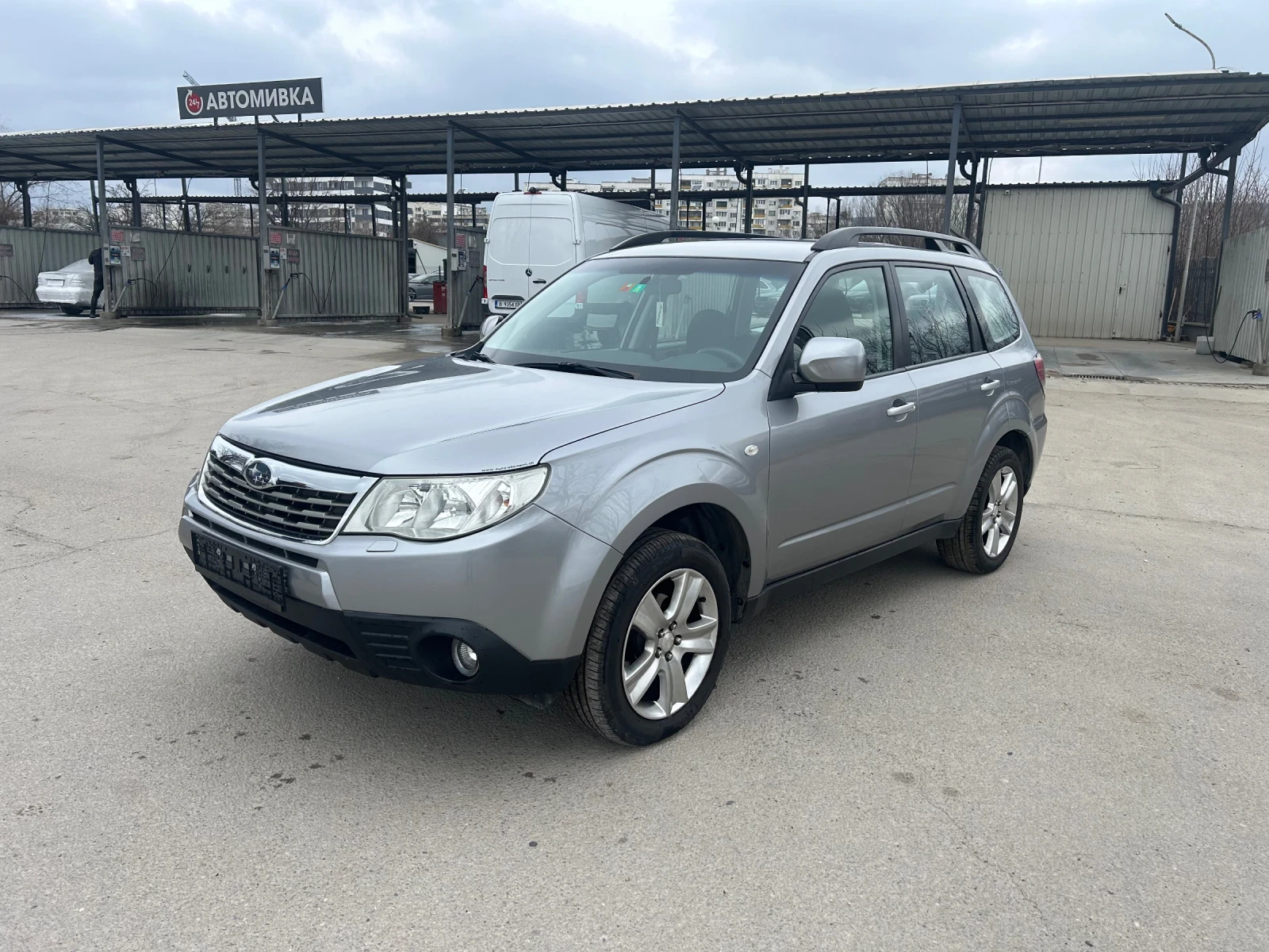 Subaru Forester 2.0i Швейцария, снимка 3 - Автомобили и джипове - 53923756