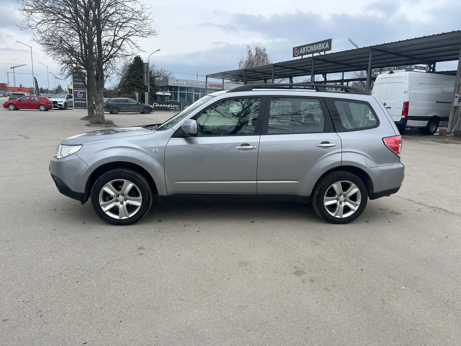 Subaru Forester 2.0i Швейцария, снимка 4 - Автомобили и джипове - 53923756