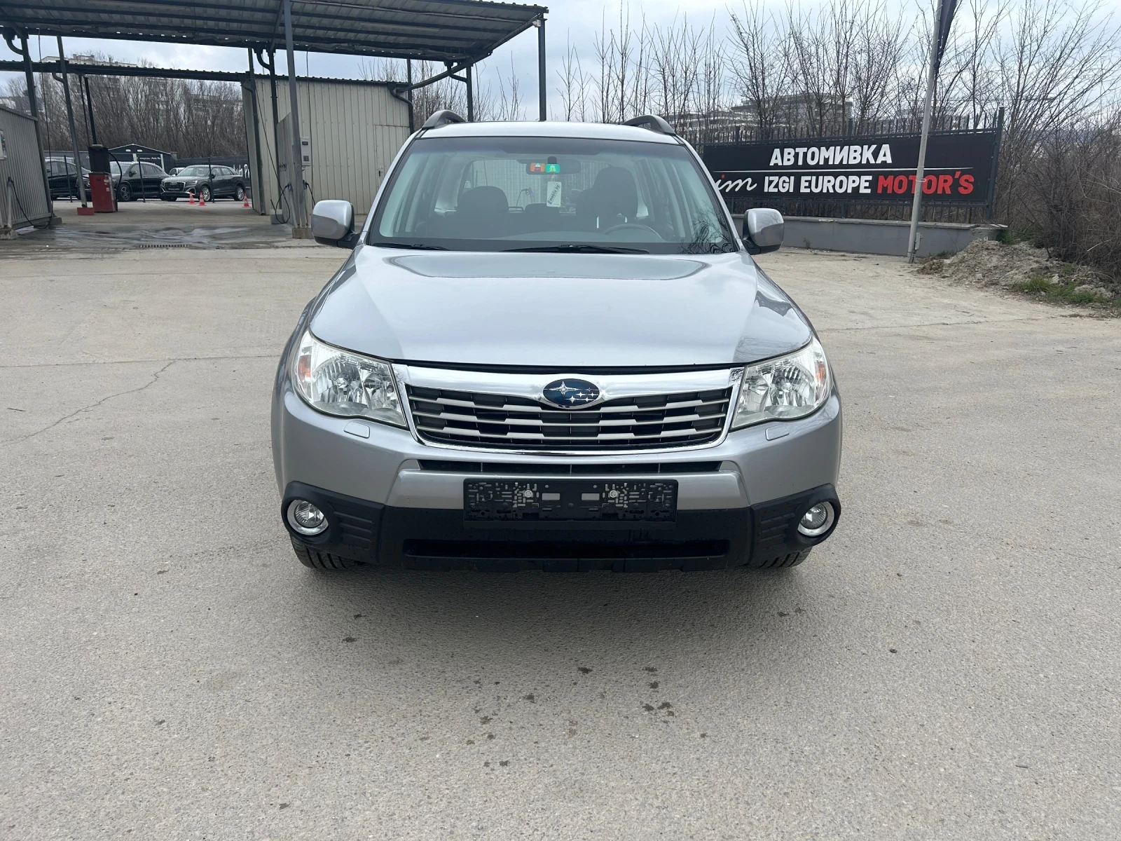 Subaru Forester 2.0i Швейцария, снимка 2 - Автомобили и джипове - 53923756