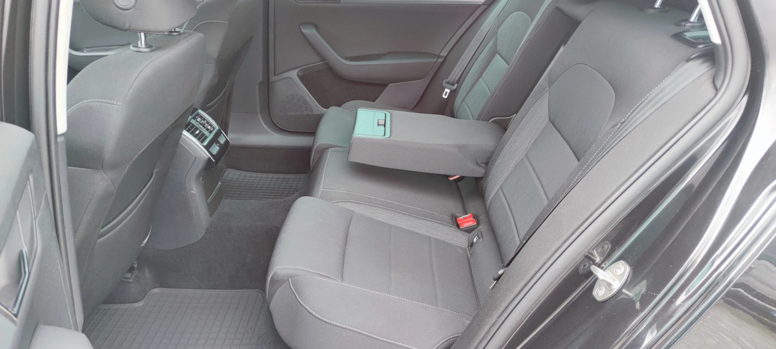 Skoda Superb 2.0TDI DSG, снимка 14 - Автомобили и джипове - 54145554