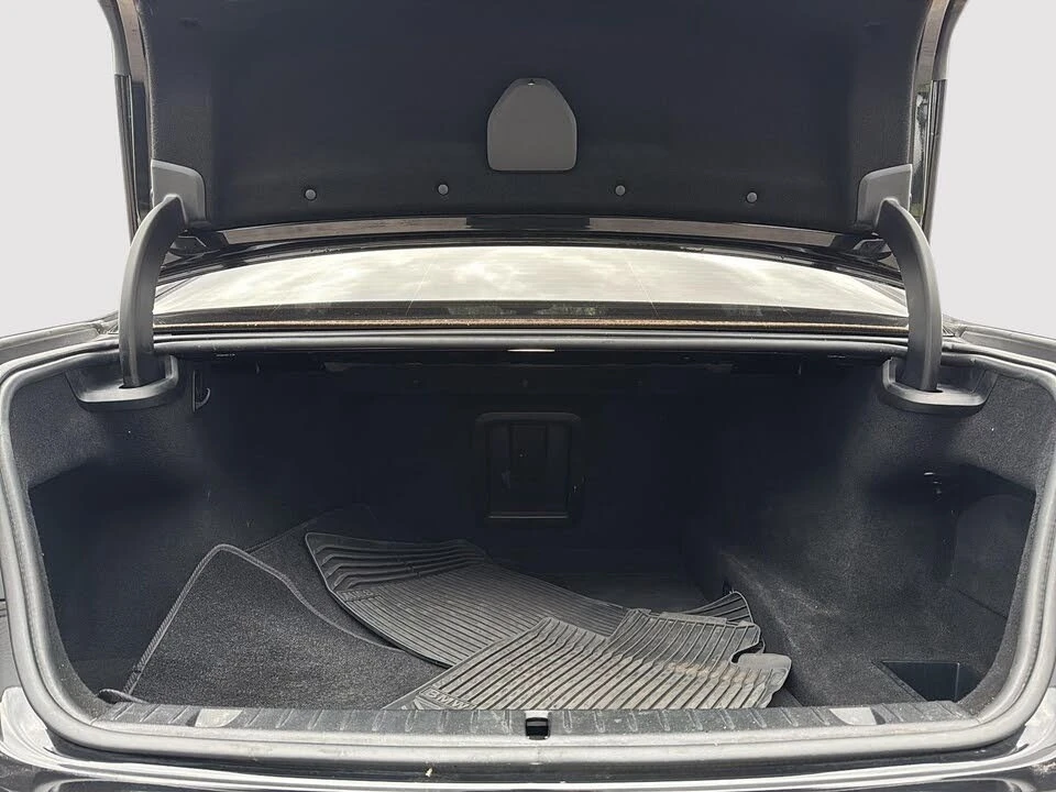BMW 750 xDrive* АвтоКредит* (Цена до БГ) , снимка 8 - Автомобили и джипове - 54444363