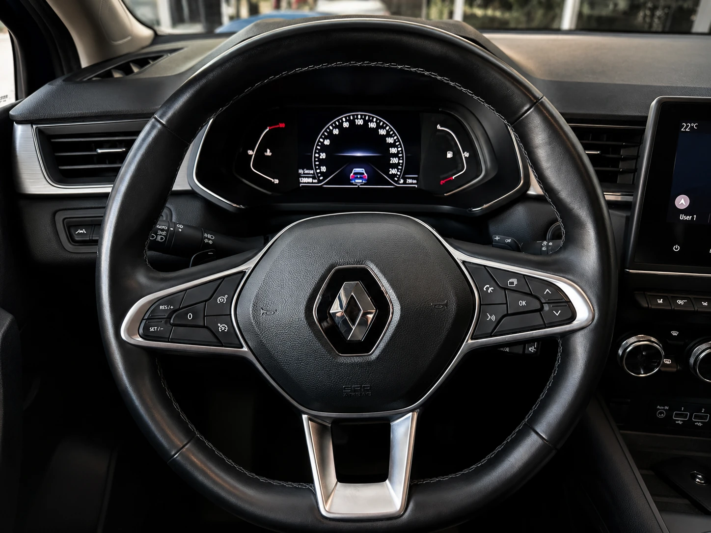Renault Captur 1.5 Blue dCi, снимка 10 - Автомобили и джипове - 54782312