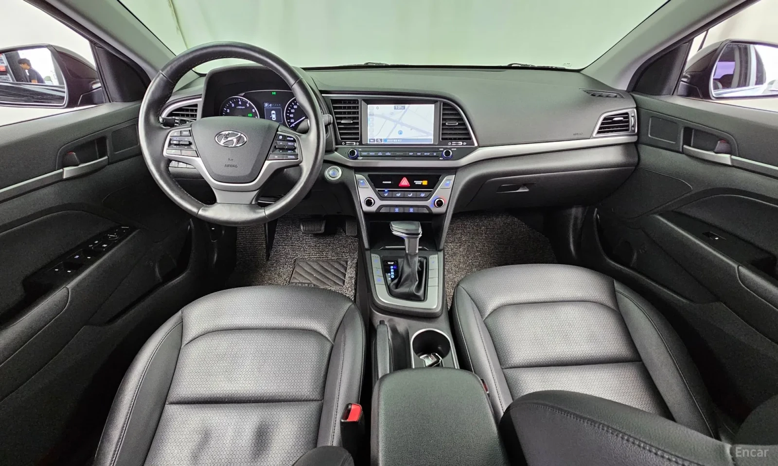 Hyundai Elantra, снимка 7 - Автомобили и джипове - 55193234