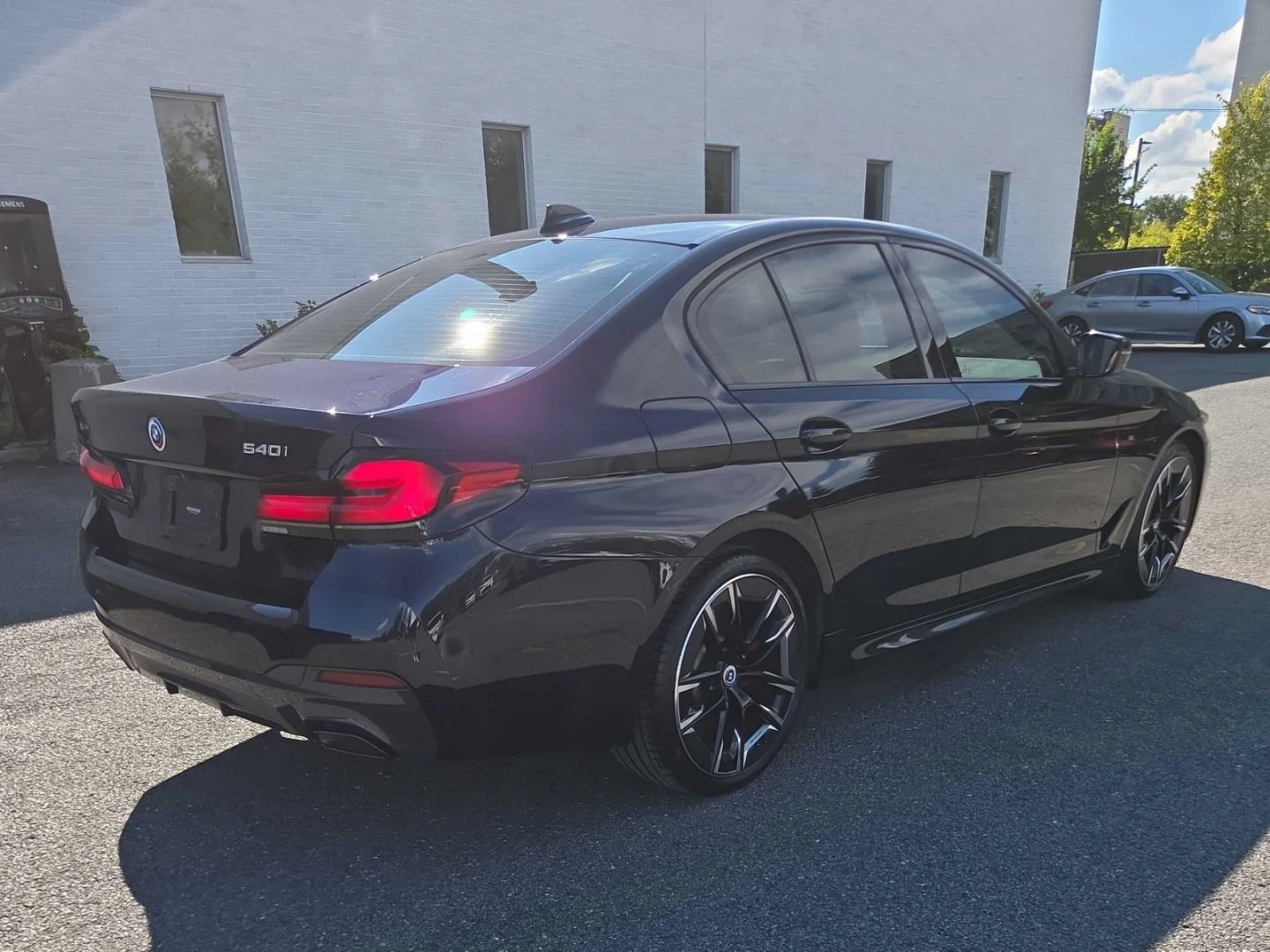 BMW 540 M-pkg* Shadow-line* Distronic* 360* HUD* Вакуум* H, снимка 7 - Автомобили и джипове - 55853911