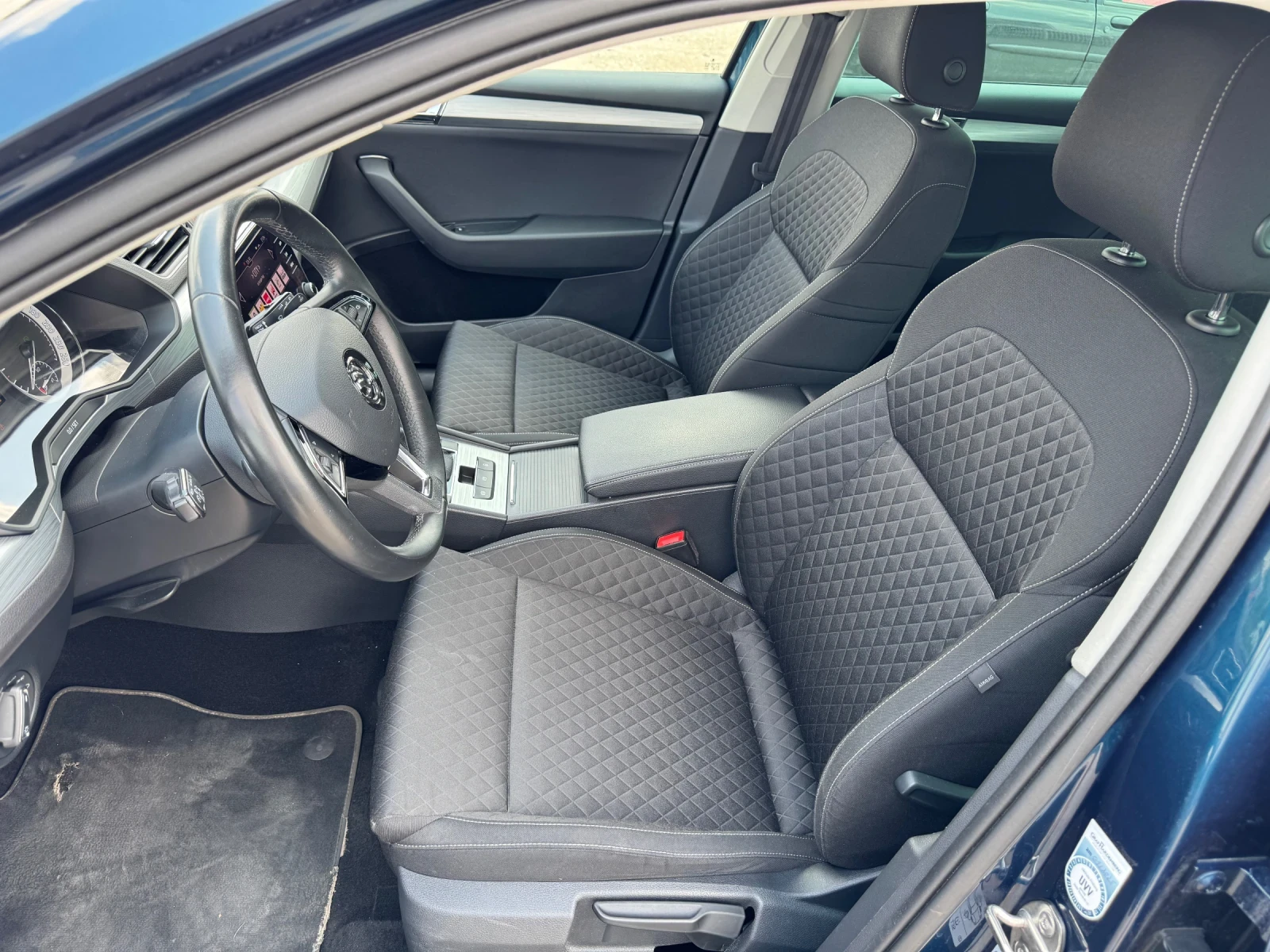 Skoda Superb 2.0 TDI, снимка 8 - Автомобили и джипове - 55873799