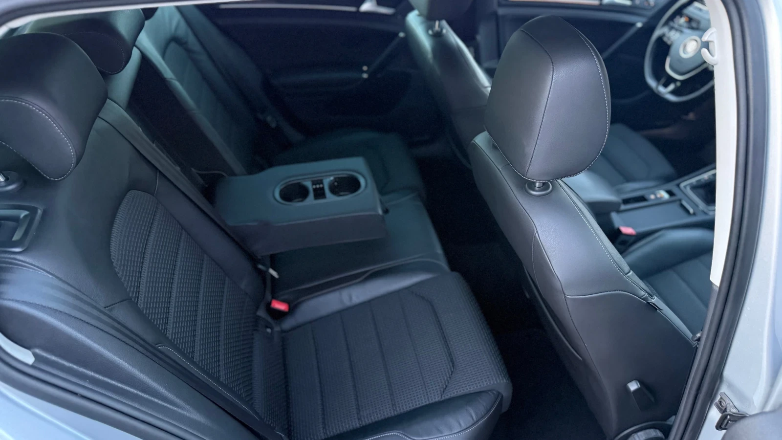 VW Golf R-LINE , снимка 15 - Автомобили и джипове - 55931525