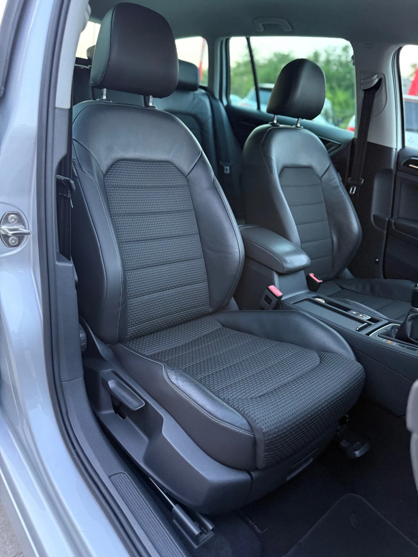 VW Golf R-LINE , снимка 13 - Автомобили и джипове - 55931525