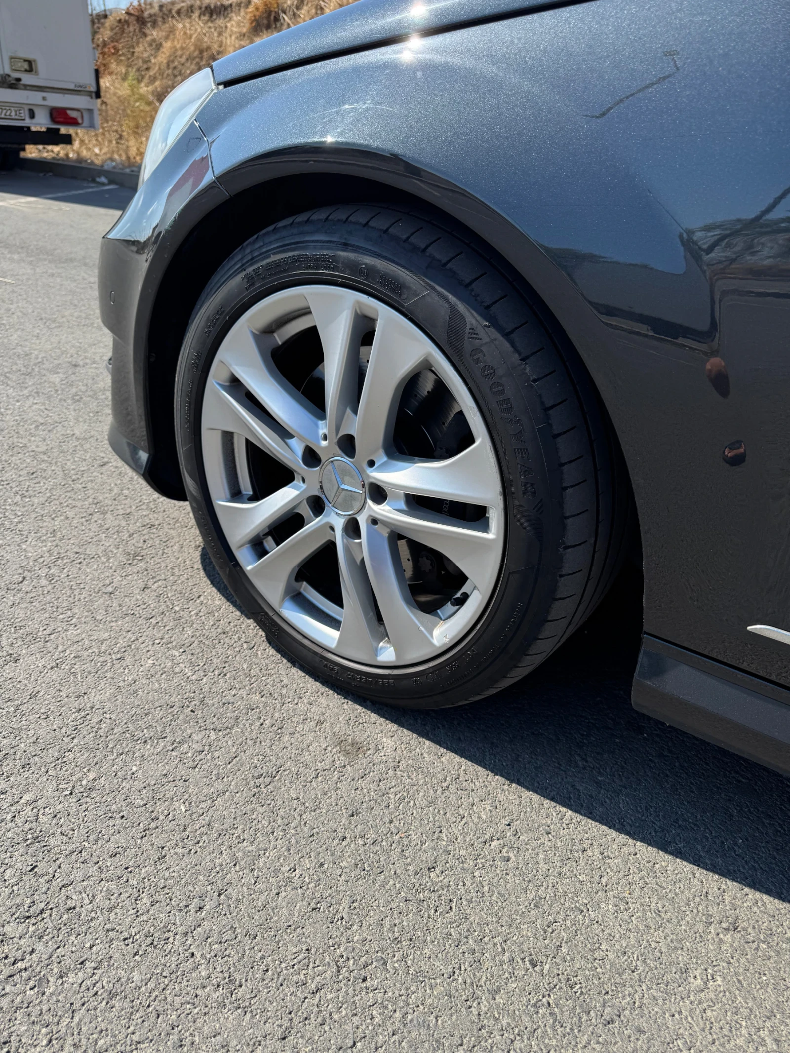 Mercedes-Benz C 250, снимка 13 - Автомобили и джипове - 56152495
