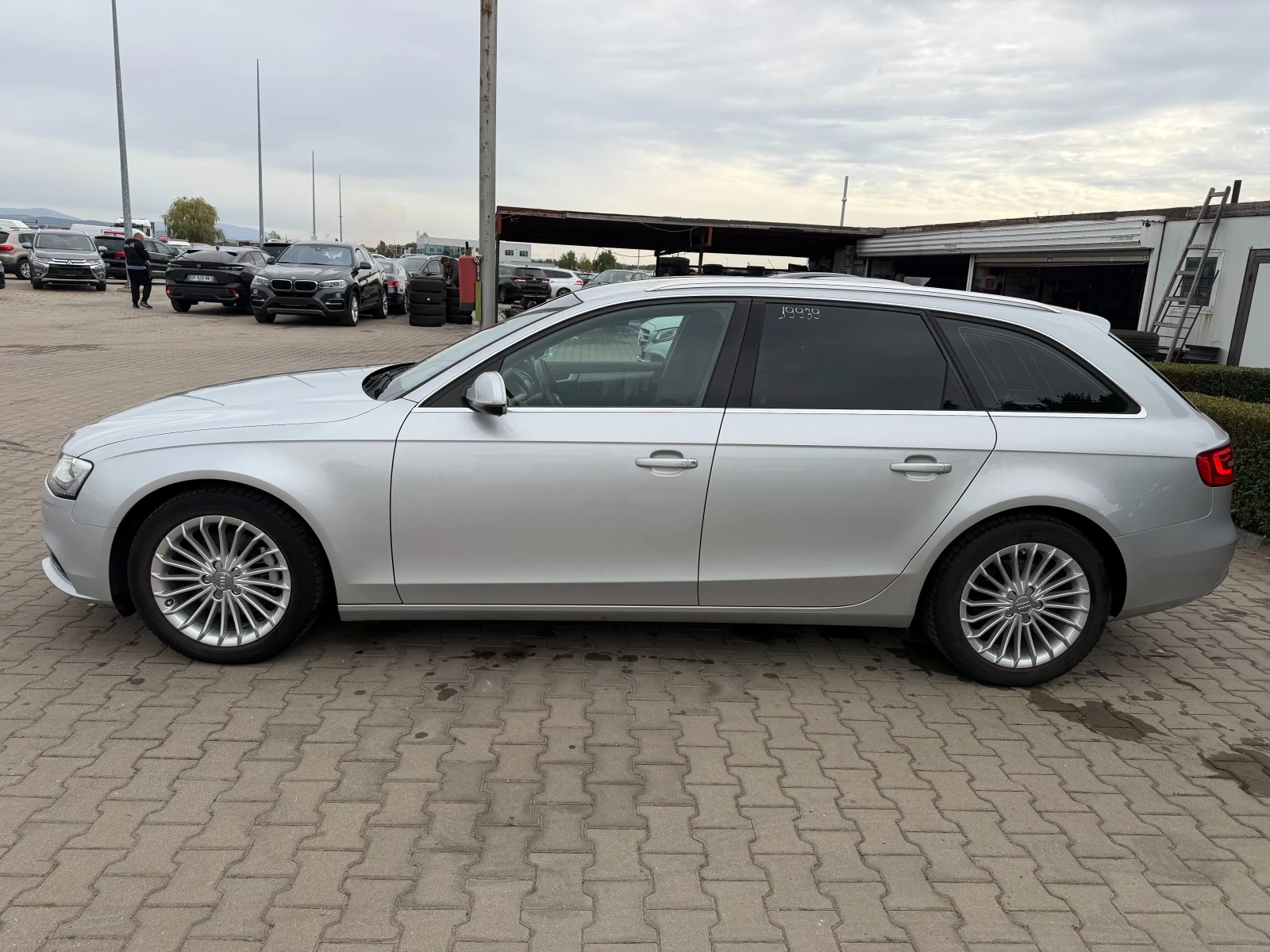 Audi A4 2.0TDI NAVI EURO 5, снимка 9 - Автомобили и джипове - 56223266