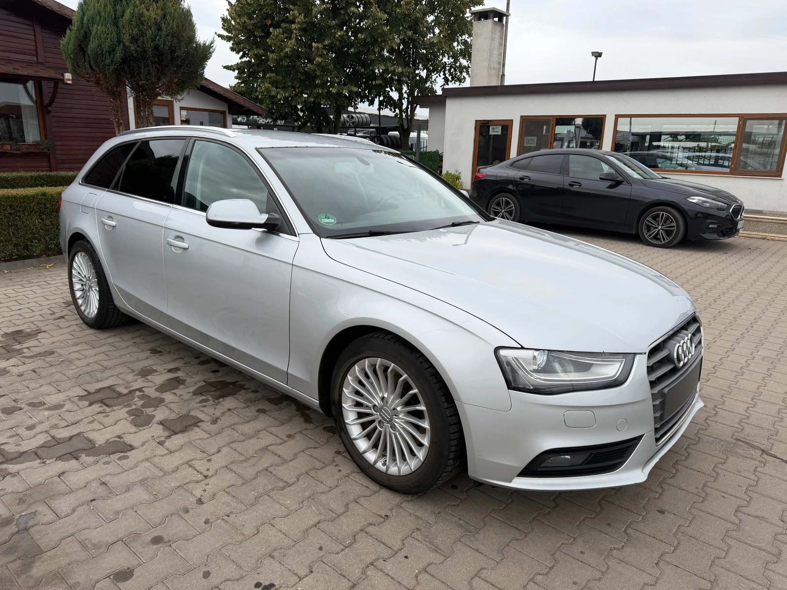 Audi A4 2.0TDI NAVI EURO 5, снимка 4 - Автомобили и джипове - 56223266