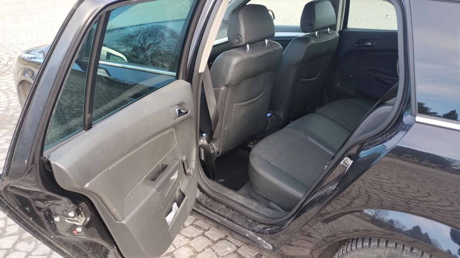 Opel Astra, снимка 10 - Автомобили и джипове - 56303190
