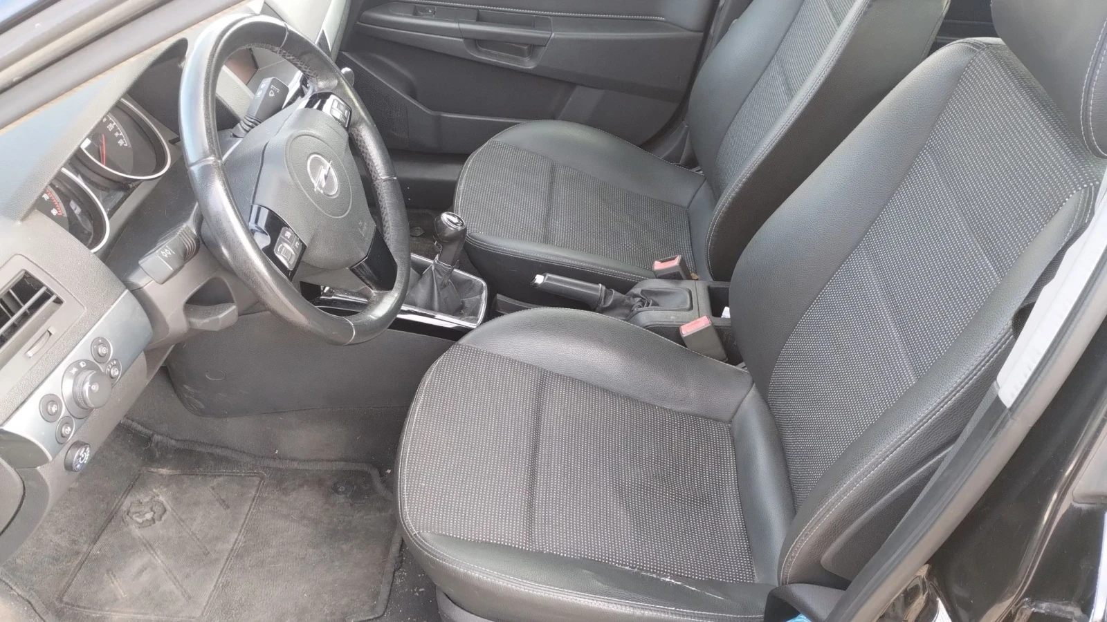 Opel Astra, снимка 6 - Автомобили и джипове - 56303190