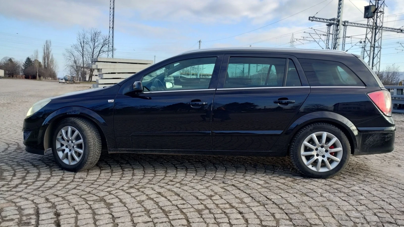 Opel Astra, снимка 12 - Автомобили и джипове - 56303190
