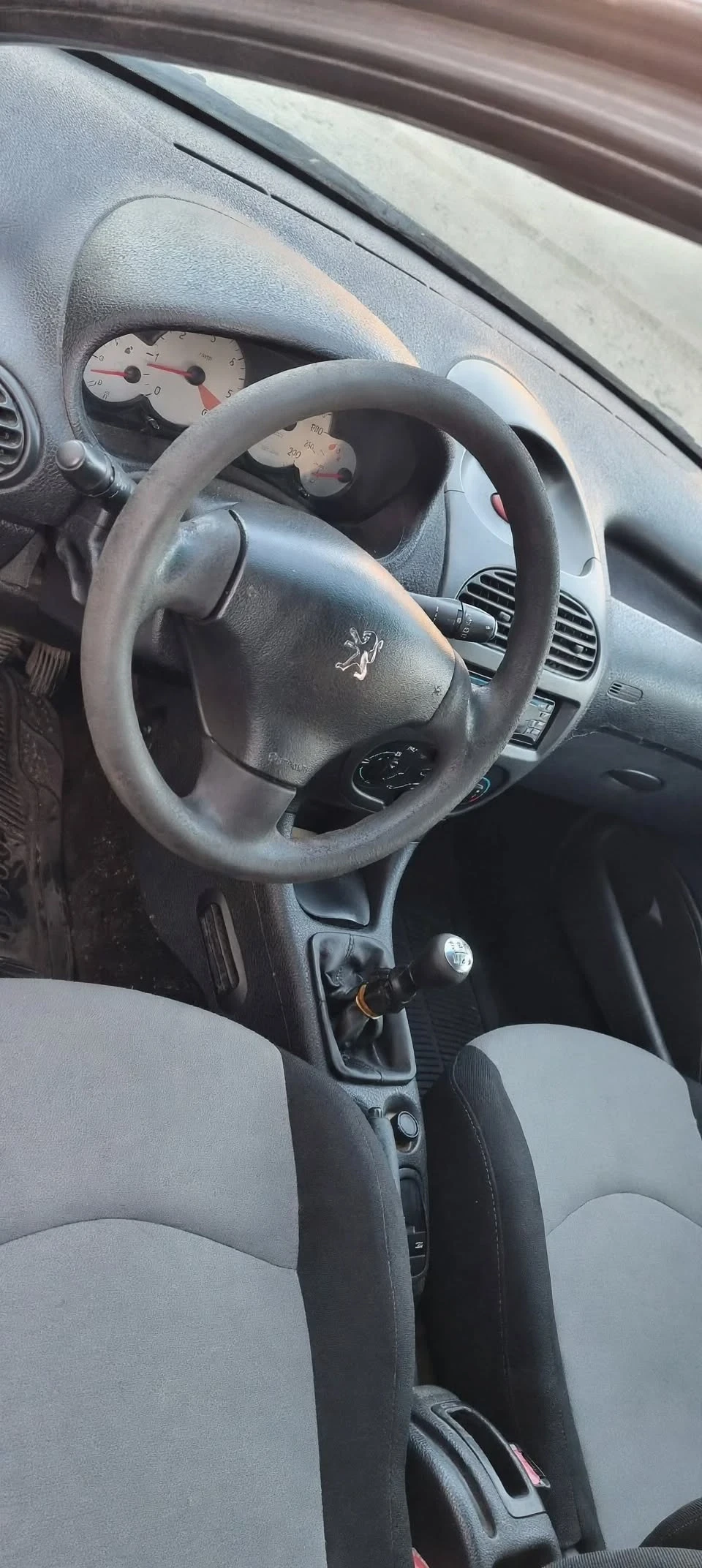 Peugeot 206, снимка 5 - Автомобили и джипове - 56620258