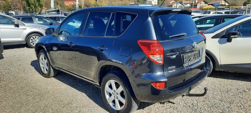 Toyota Rav4 D4D, снимка 7 - Автомобили и джипове - 47725289