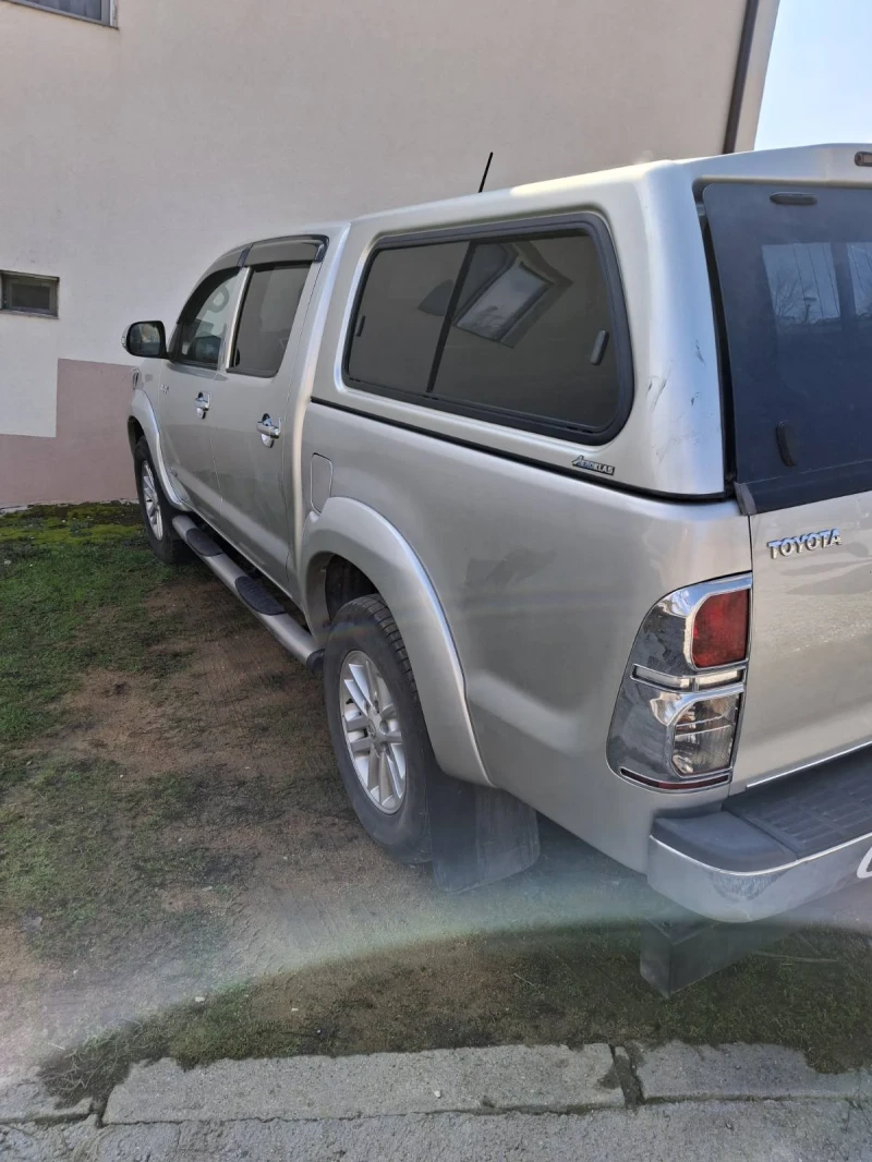 Toyota Hilux, снимка 7 - Автомобили и джипове - 49421504