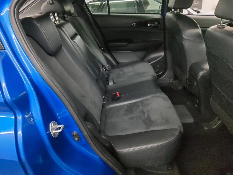 Mitsubishi Eclipse Cross PHEV Топ Състояние, снимка 11 - Автомобили и джипове - 50370008