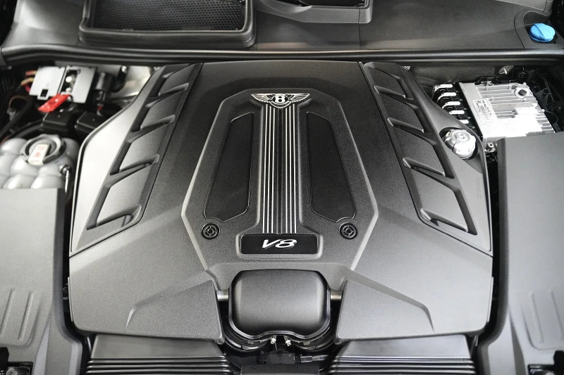 Bentley Bentayga 4.0 V8 AWD First Edition, снимка 15 - Автомобили и джипове - 50467524