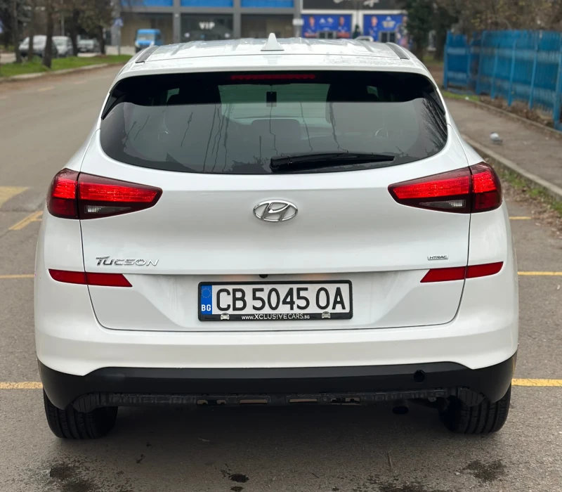 Hyundai Tucson 2.0 HTRAC, снимка 6 - Автомобили и джипове - 52776285