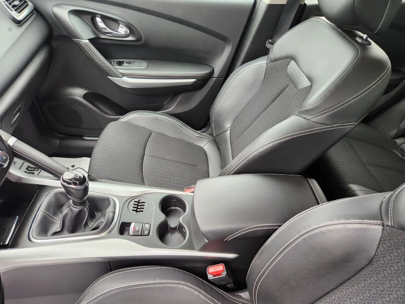 Renault Kadjar 1.5 dci EURO6B, снимка 10 - Автомобили и джипове - 52865624