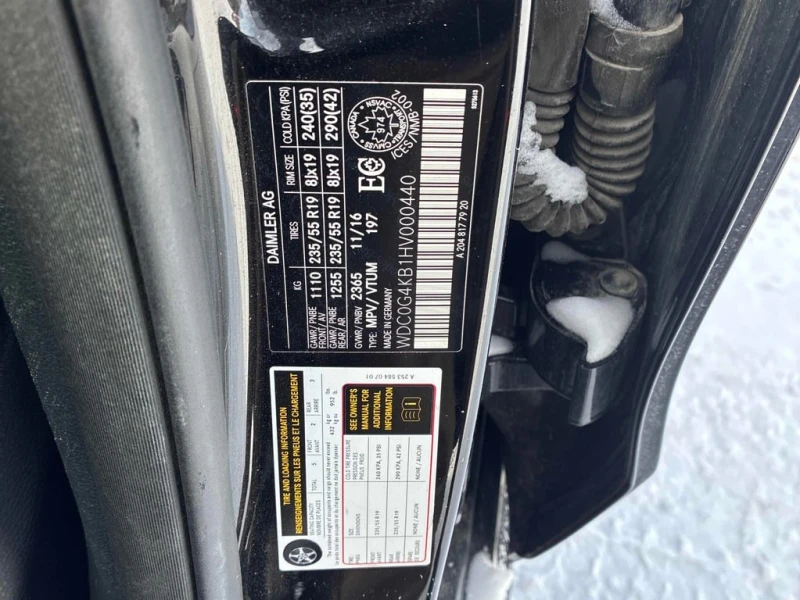 Mercedes-Benz GLC 300 * CARFAX * ПАНОРАМА* ПОДГРЕВ* , снимка 10 - Автомобили и джипове - 53264221