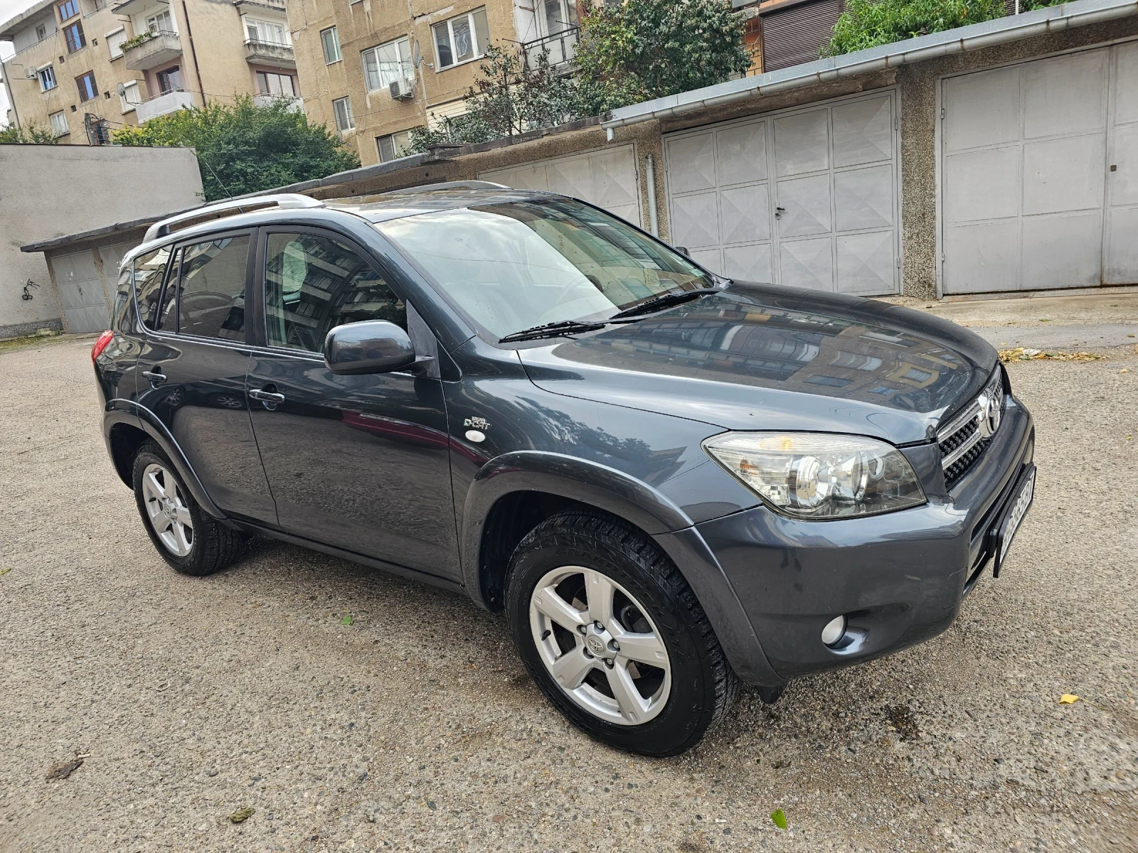 Toyota Rav4 2.2 D-CAT 177 к.с. - изображение 2