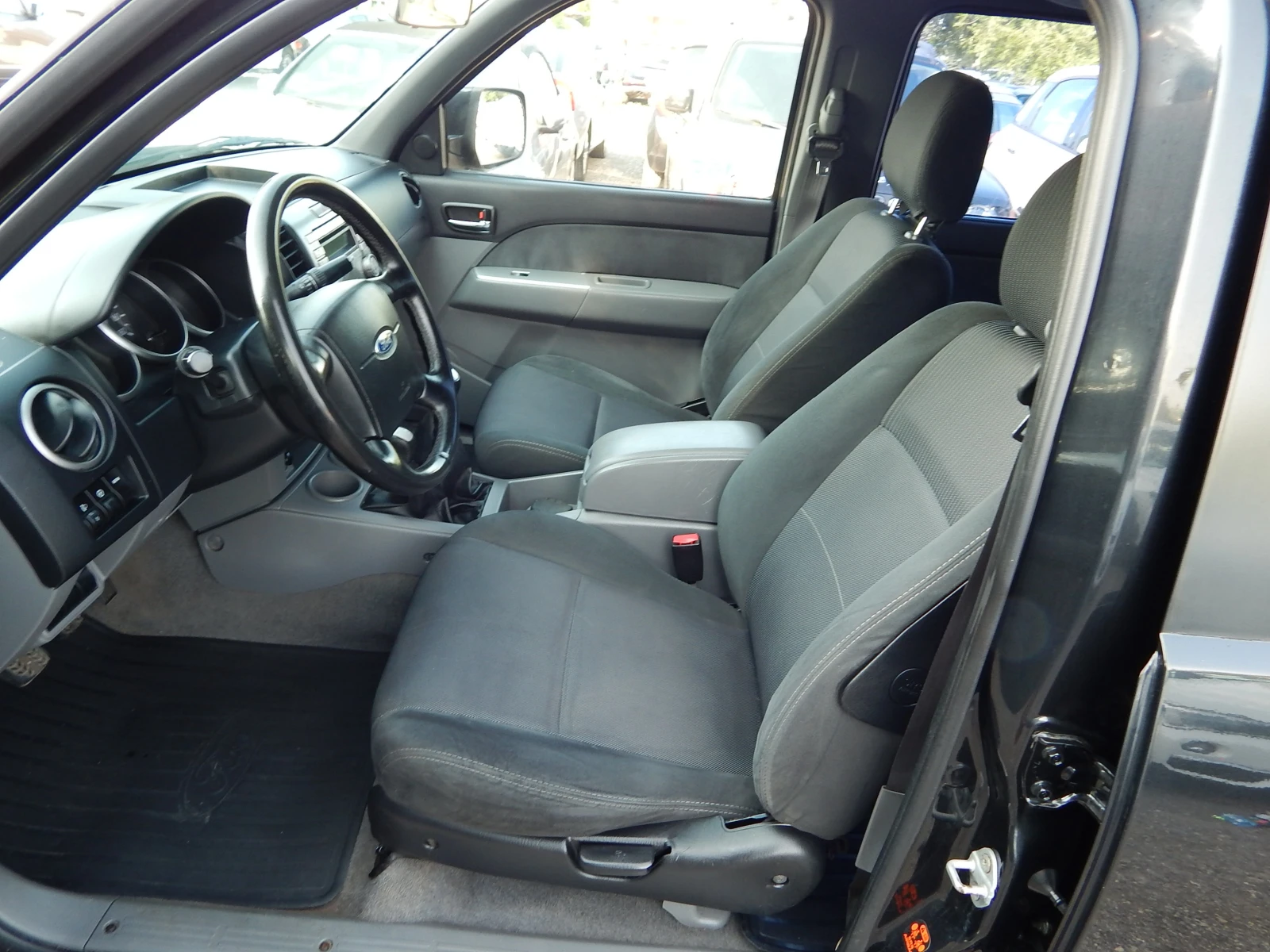 Ford Ranger 2.5CDTI* 4X4* ОТЛИЧЕН - изображение 10