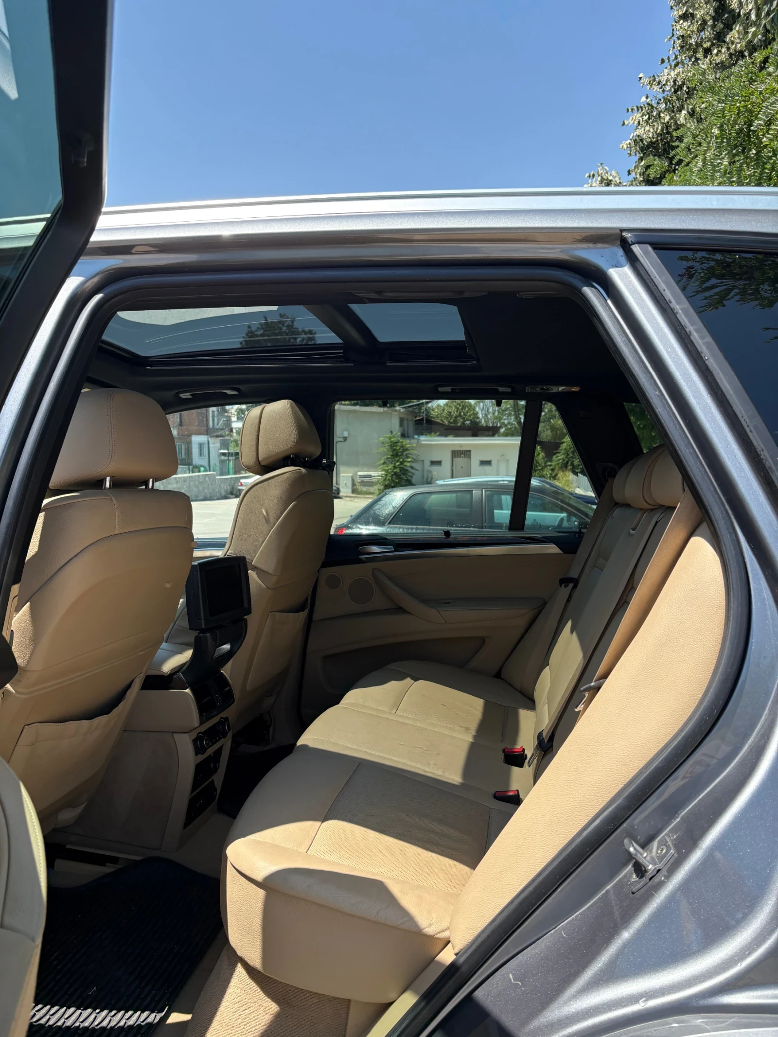 BMW X5  - изображение 8