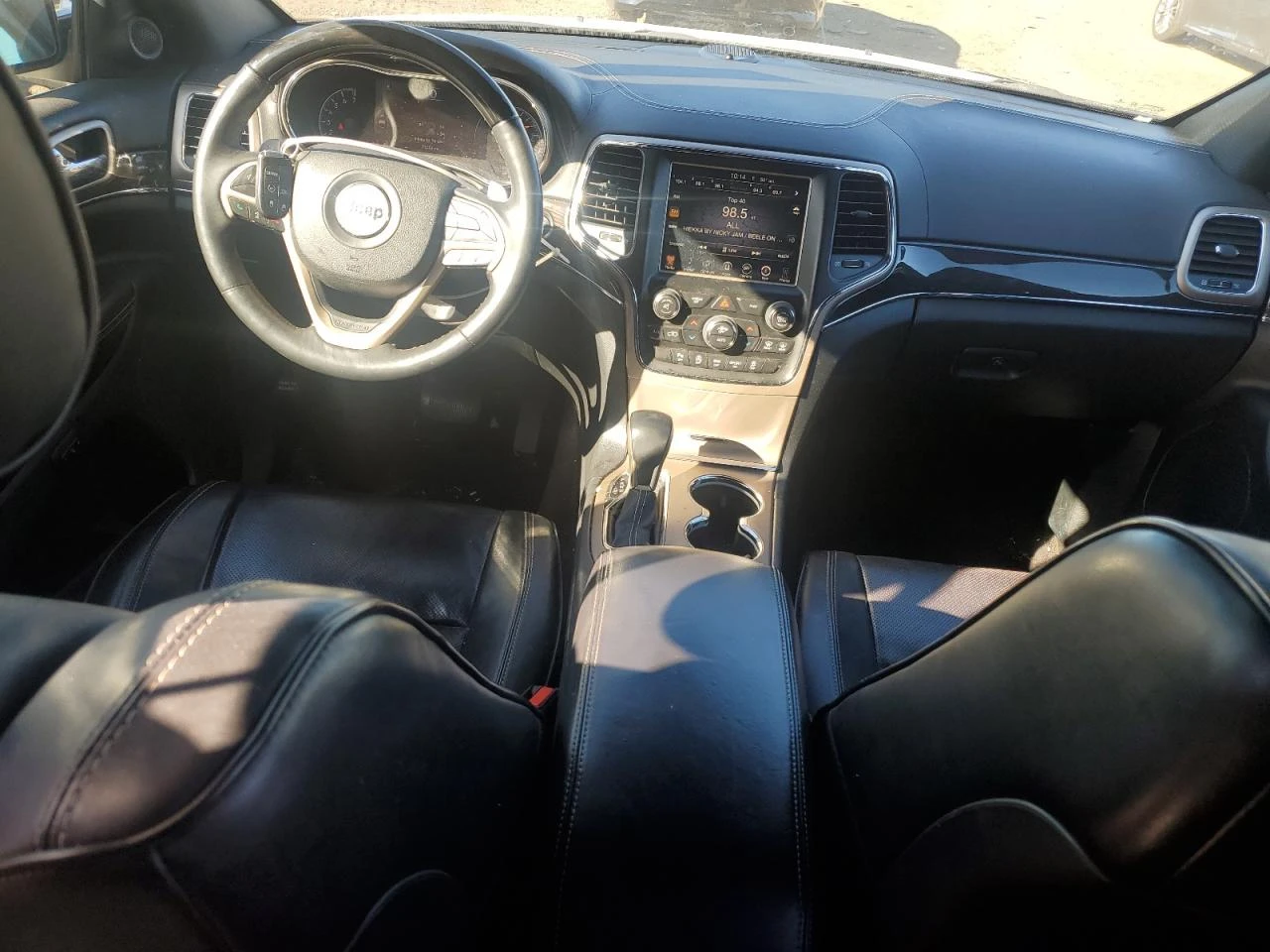 Jeep Grand cherokee OVERLAND 4X4 - изображение 9