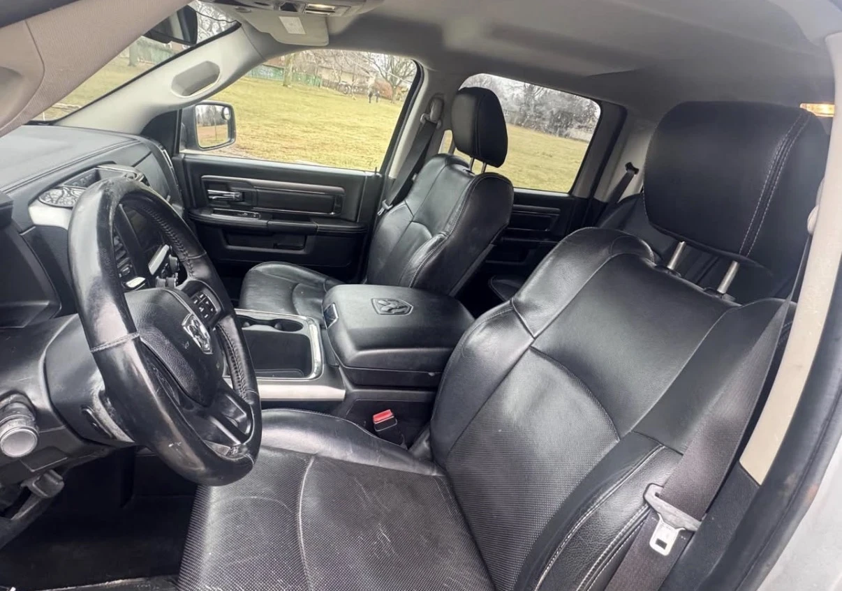 Dodge RAM 1500 Crew Cab * 4x4 * 5.7 HEMI * Обдухване * Carfax * , снимка 3 - Автомобили и джипове - 54079746