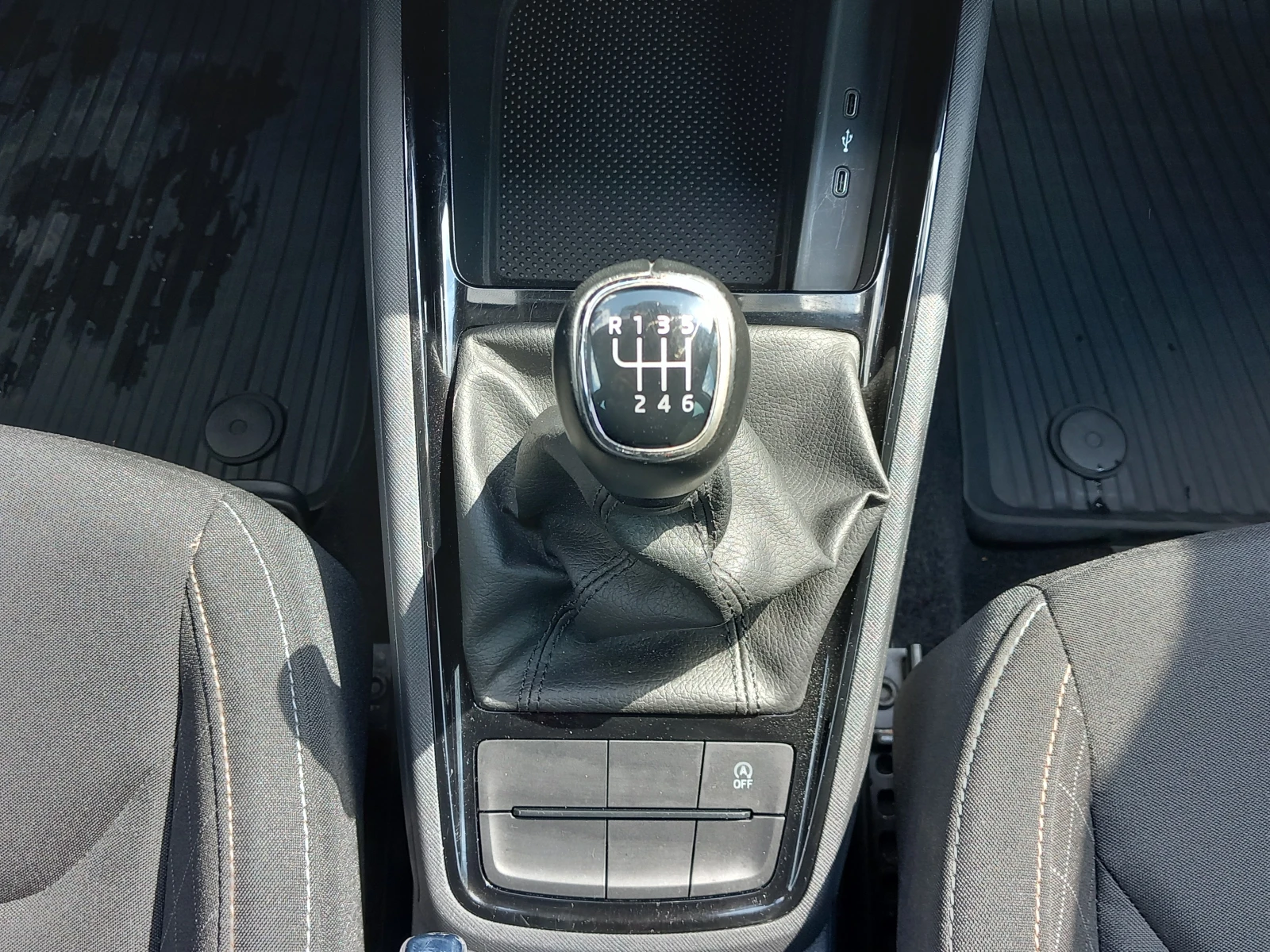 Skoda Kamiq 1.5TSI / 6MT, снимка 11 - Автомобили и джипове - 54344262