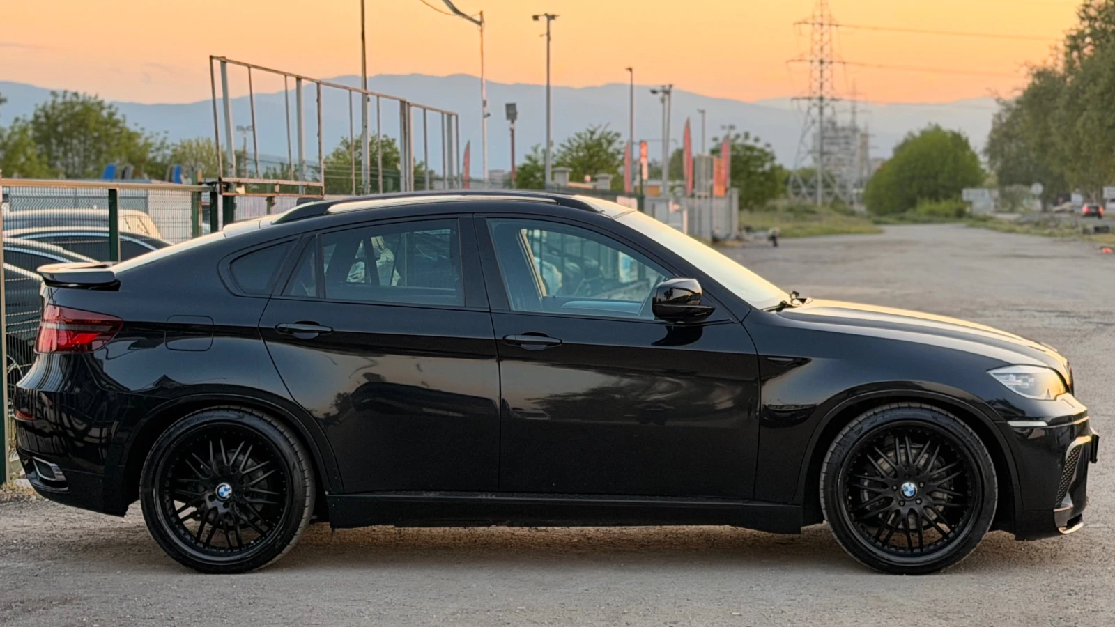 BMW X6 40d= xDrive= M-performance= Distronic= Face= 360* , снимка 4 - Автомобили и джипове - 54440901
