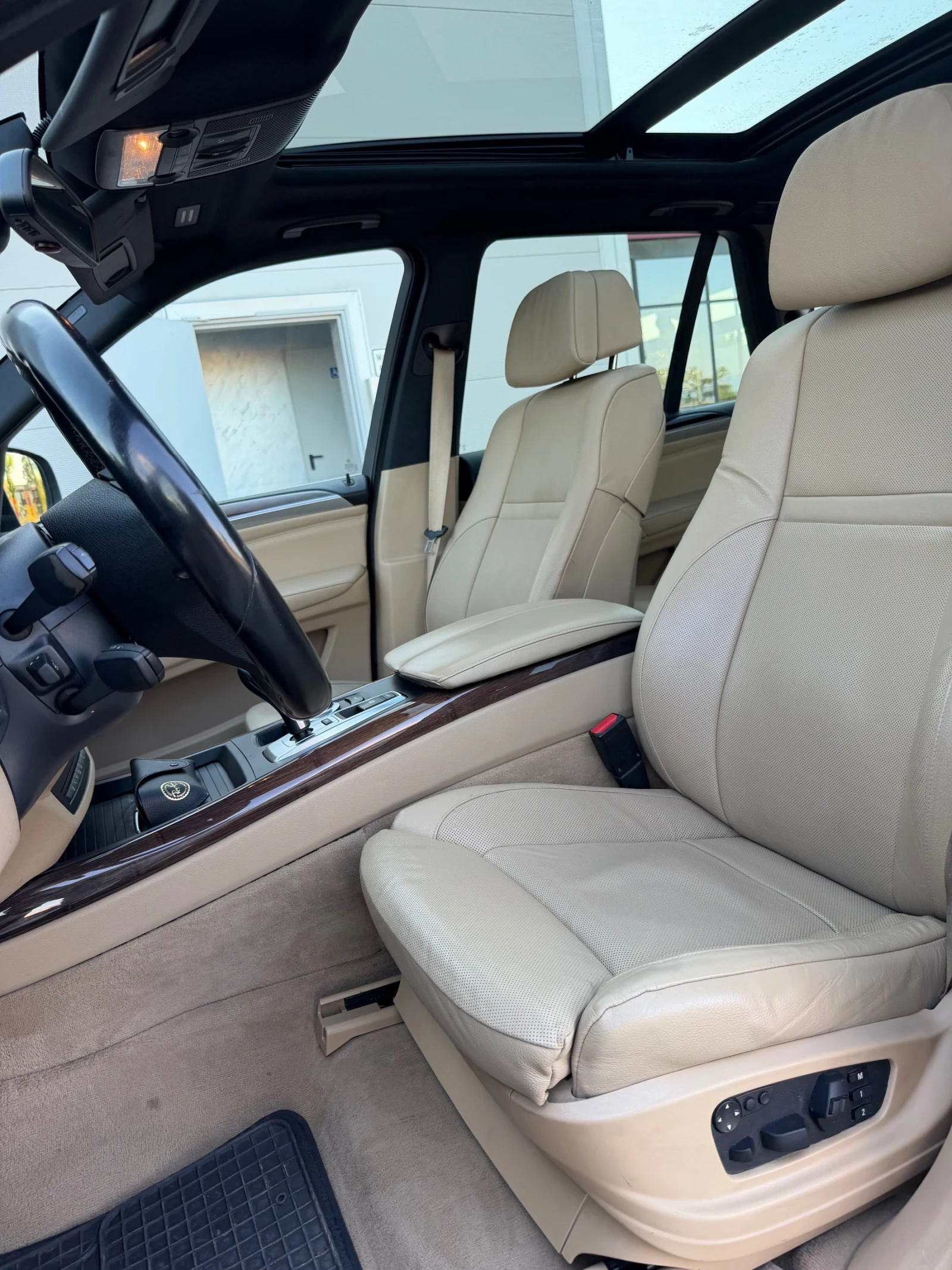 BMW X5 3.0D 286HP M-paket/Soft Close/Keyless/HeadUP/Pano/, снимка 8 - Автомобили и джипове - 55509526