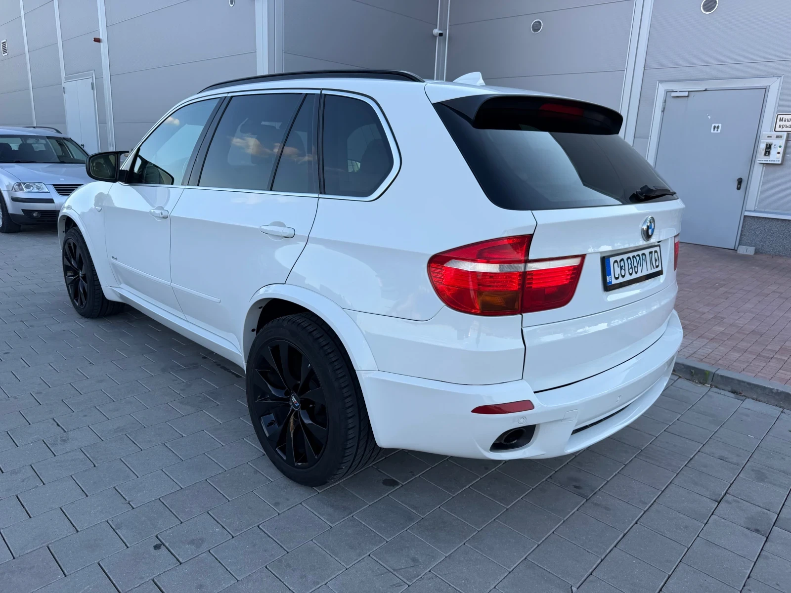 BMW X5 3.0D 286HP M-paket/Soft Close/Keyless/HeadUP/Pano/, снимка 3 - Автомобили и джипове - 55509526