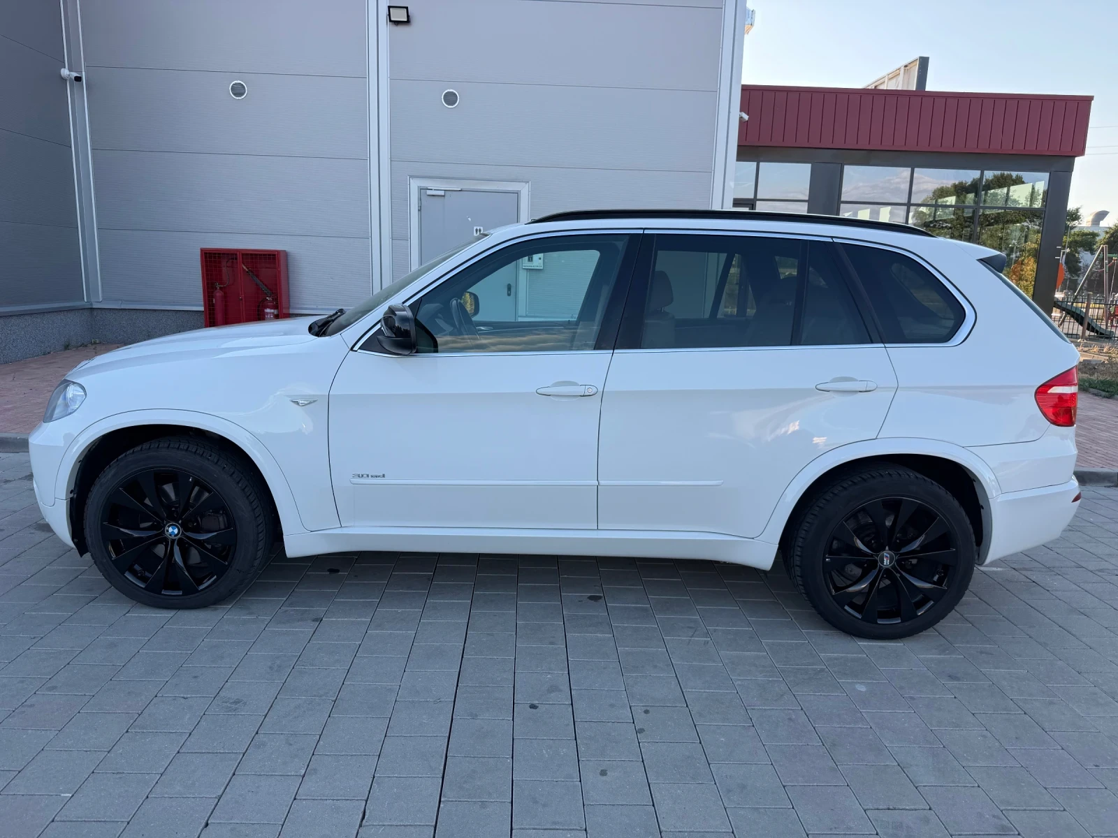 BMW X5 3.0D 286HP M-paket/Soft Close/Keyless/HeadUP/Pano/, снимка 2 - Автомобили и джипове - 55509526