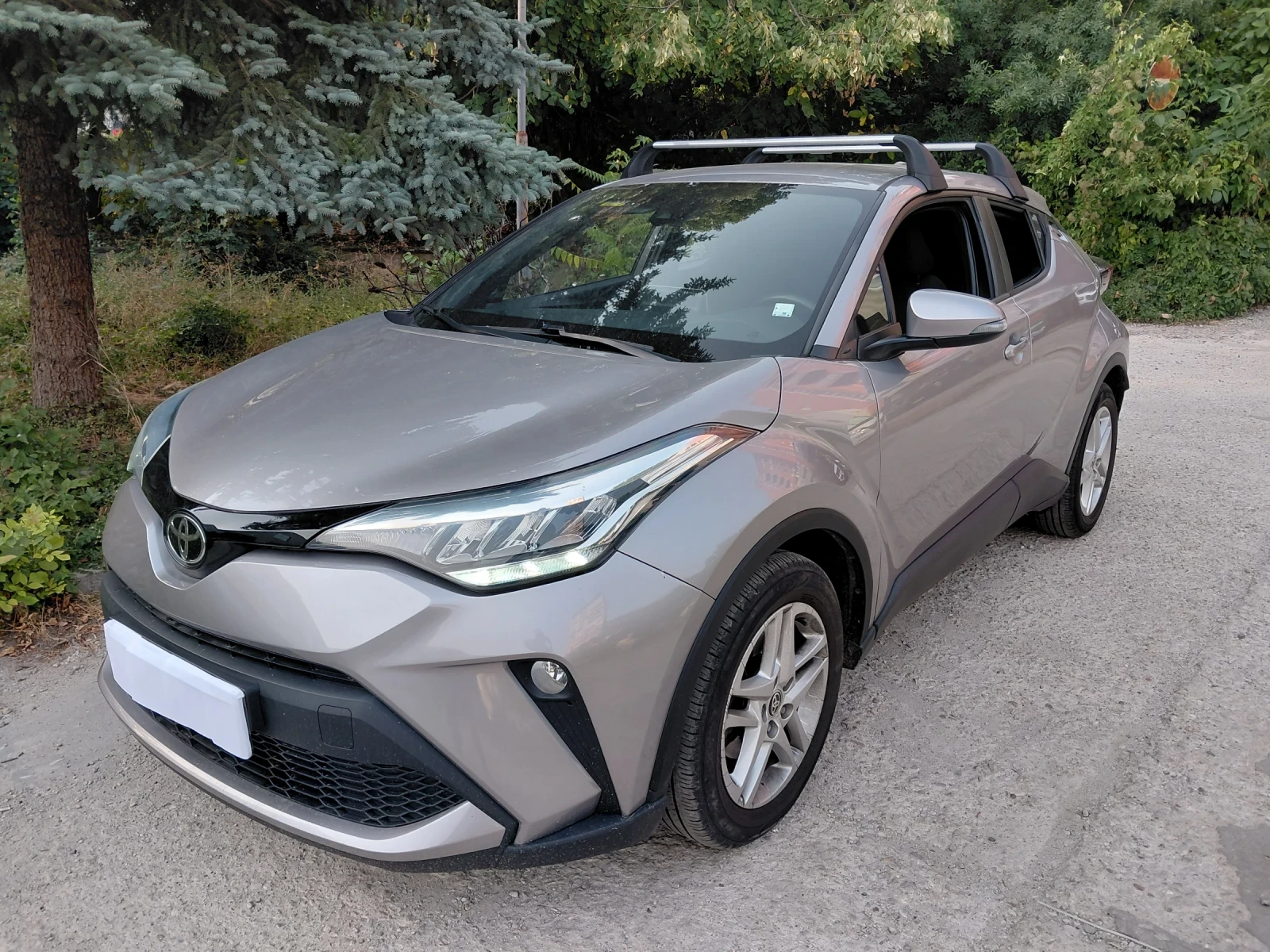 Toyota C-HR Бензин, снимка 3 - Автомобили и джипове - 55850924