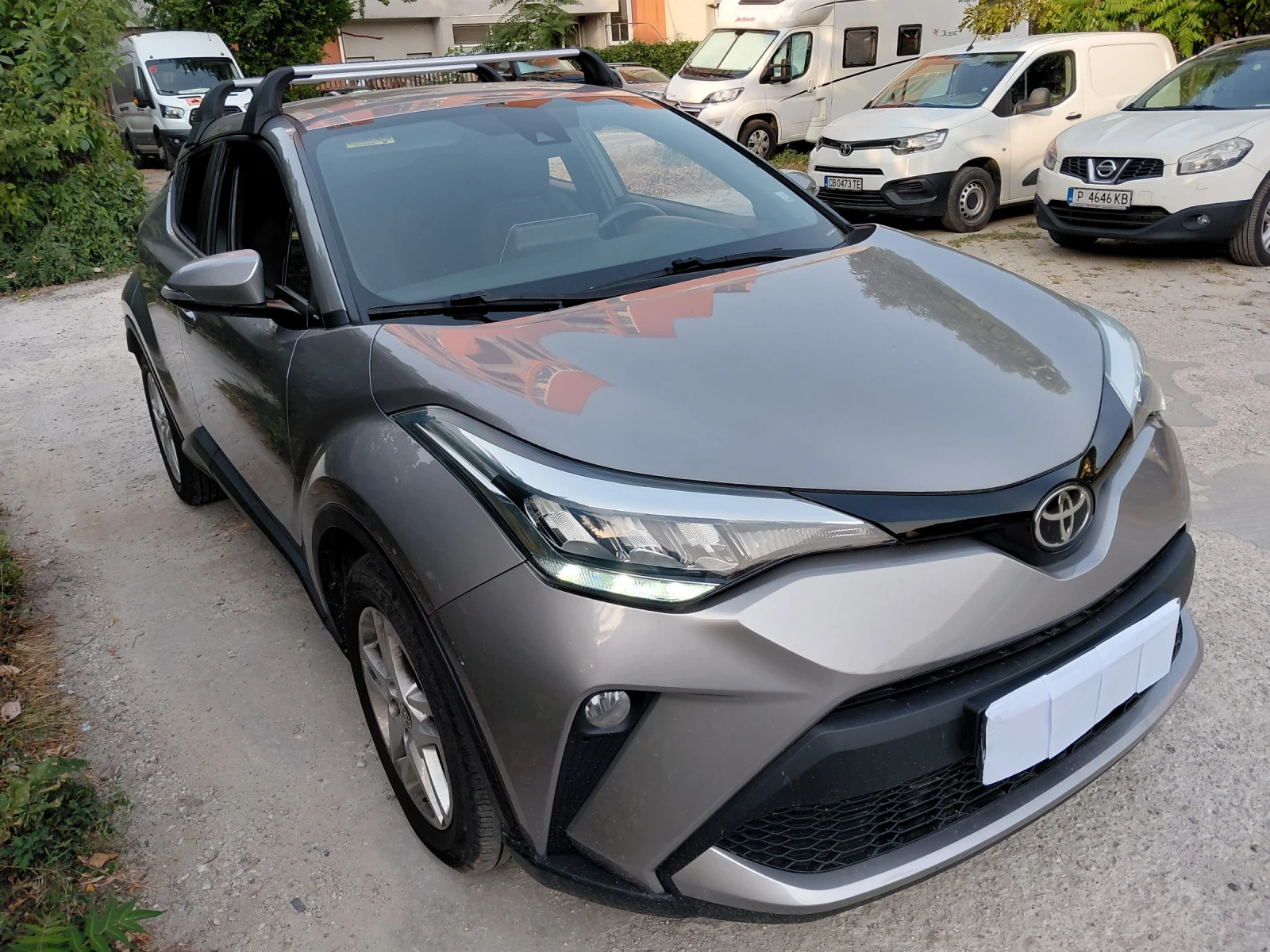Toyota C-HR Бензин, снимка 2 - Автомобили и джипове - 55850924