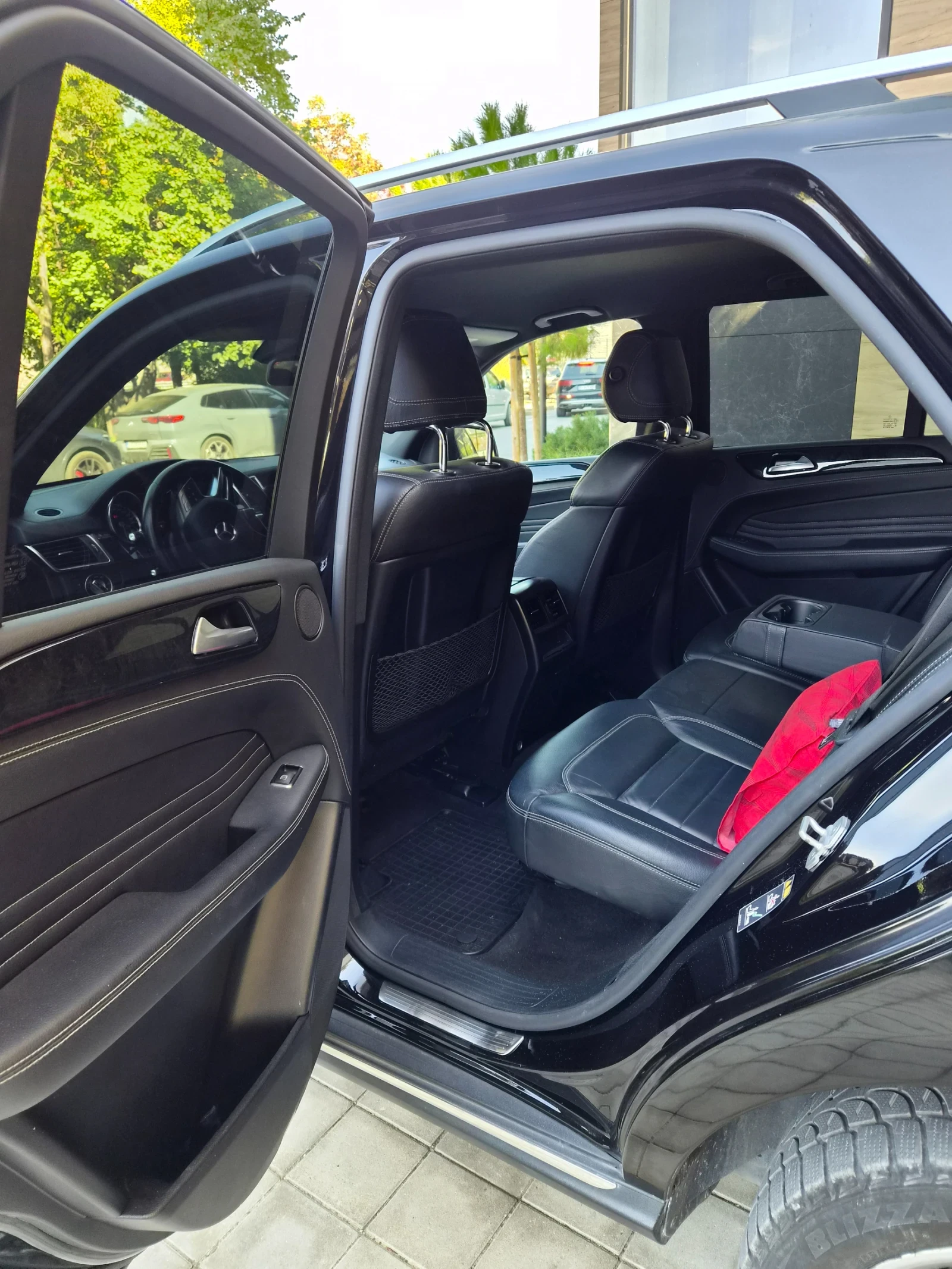 Mercedes-Benz ML 350 Sport, снимка 9 - Автомобили и джипове - 56566856