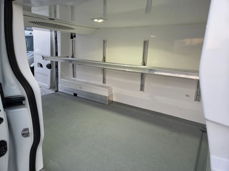 Renault Trafic DCI, ХЛАДИЛЕН, КЛИМАТИК, ЕВРО 6, снимка 15 - Бусове и автобуси - 51584419