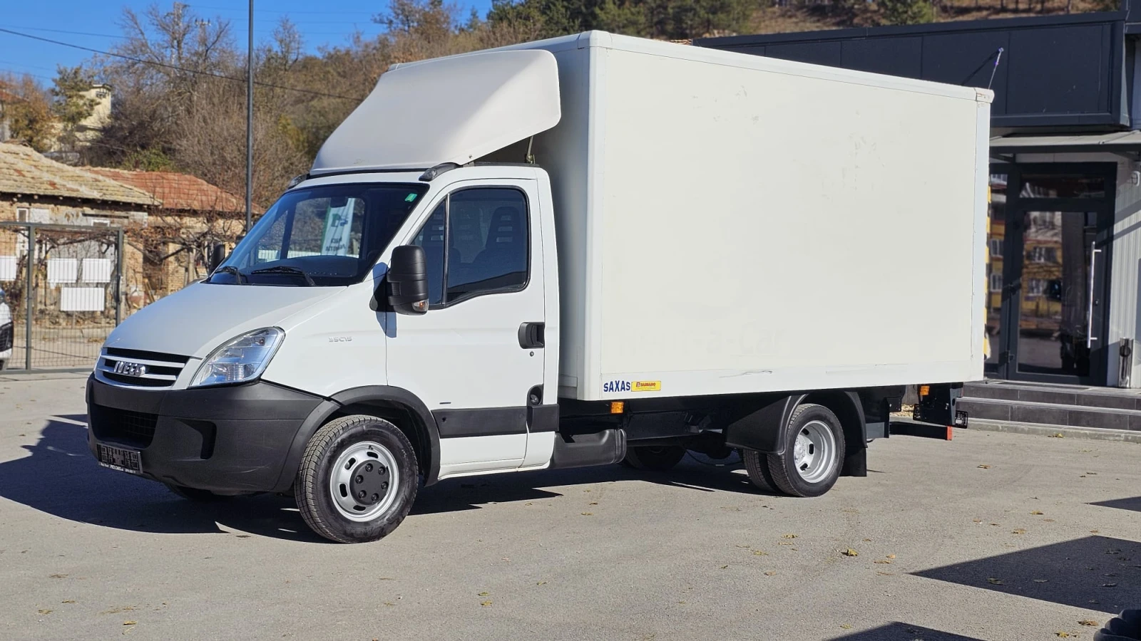 Iveco Daily 35C15 3.0D 6SP CH-ПАДАЩ БОРД-СЕРВИЗНА ИСТ.-ЛИЗИНГ - изображение 3