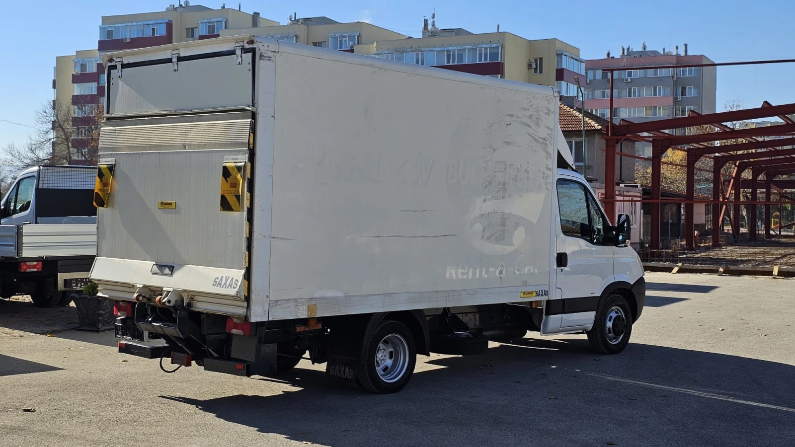 Iveco Daily 35C15 3.0D 6SP CH-ПАДАЩ БОРД-СЕРВИЗНА ИСТ.-ЛИЗИНГ - изображение 6