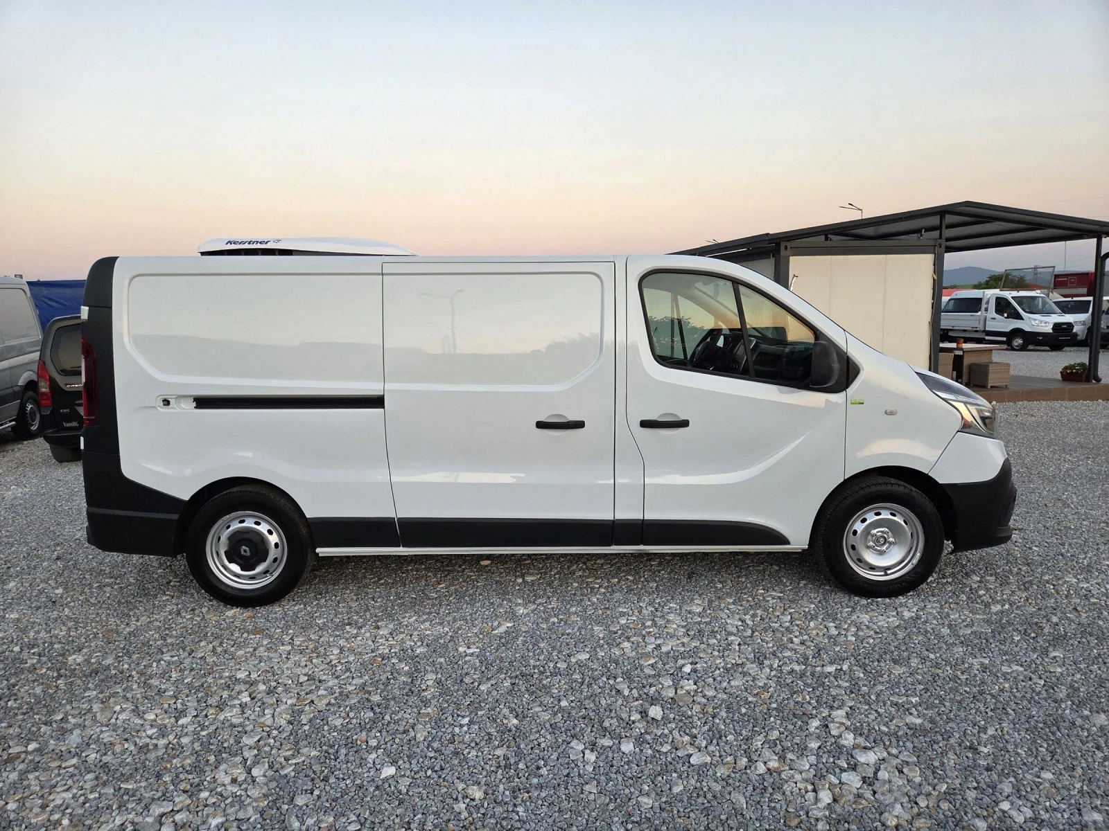 Renault Trafic DCI, ХЛАДИЛЕН, КЛИМАТИК, ЕВРО 6 - изображение 6