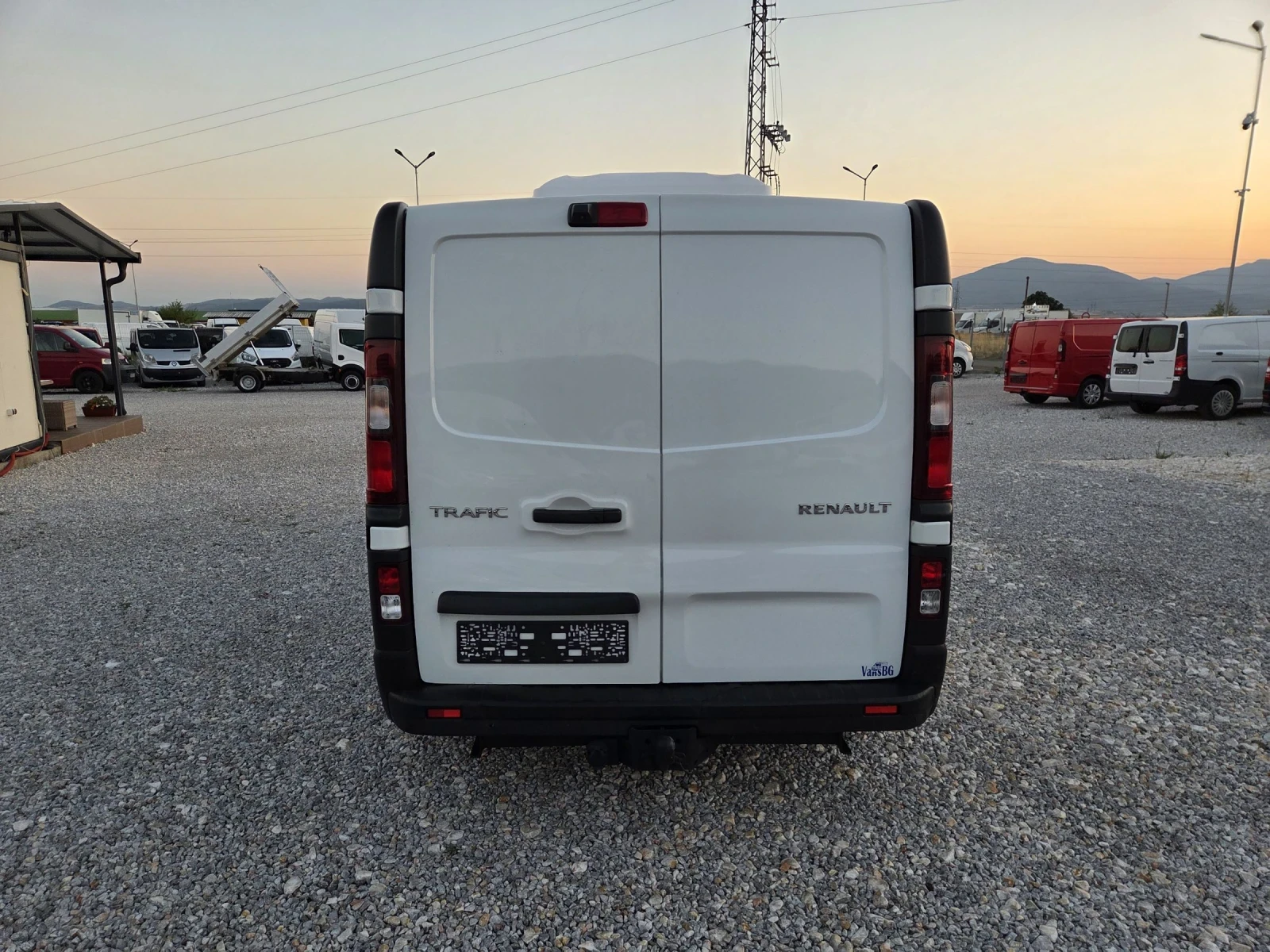 Renault Trafic DCI, ХЛАДИЛЕН, КЛИМАТИК, ЕВРО 6 - изображение 4