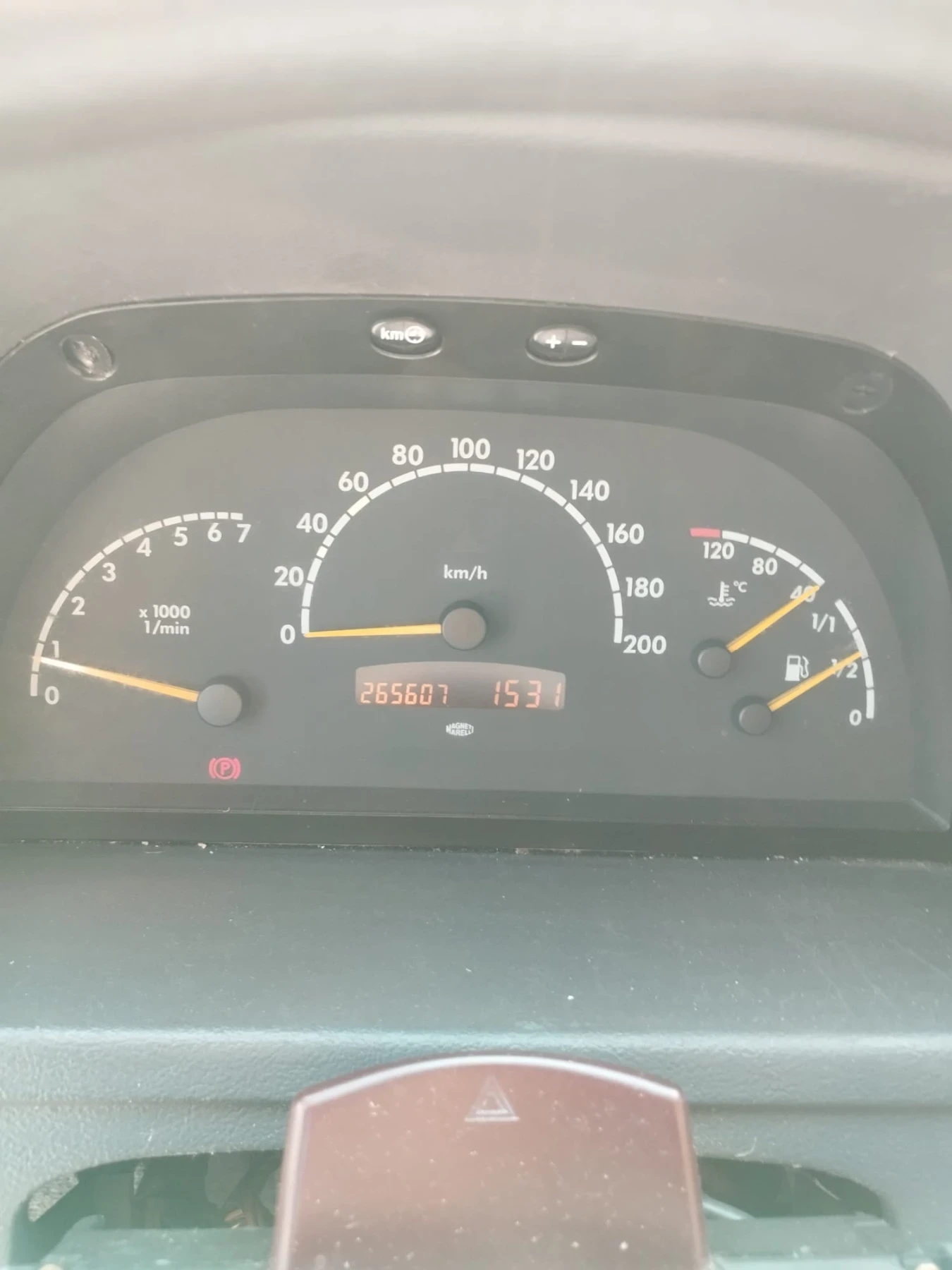 Mercedes-Benz Vito V220, снимка 5 - Бусове и автобуси - 55695504