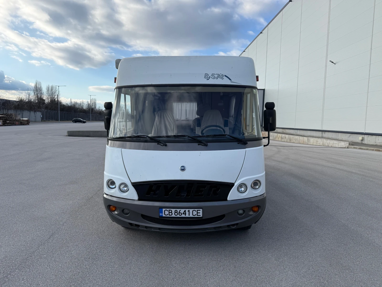 Кемпер HYMER / ERIBA B574, снимка 2 - Каравани и кемпери - 54135815