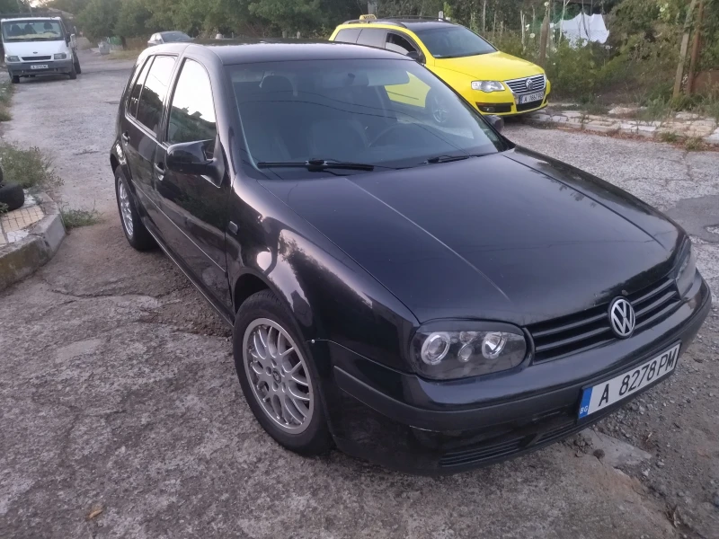 VW Golf, снимка 1 - Автомобили и джипове - 47508297