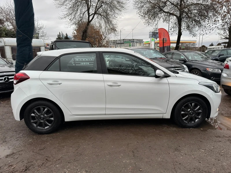 Hyundai I20 Реален пробег ! Фабрична Газ !, снимка 8 - Автомобили и джипове - 48208929