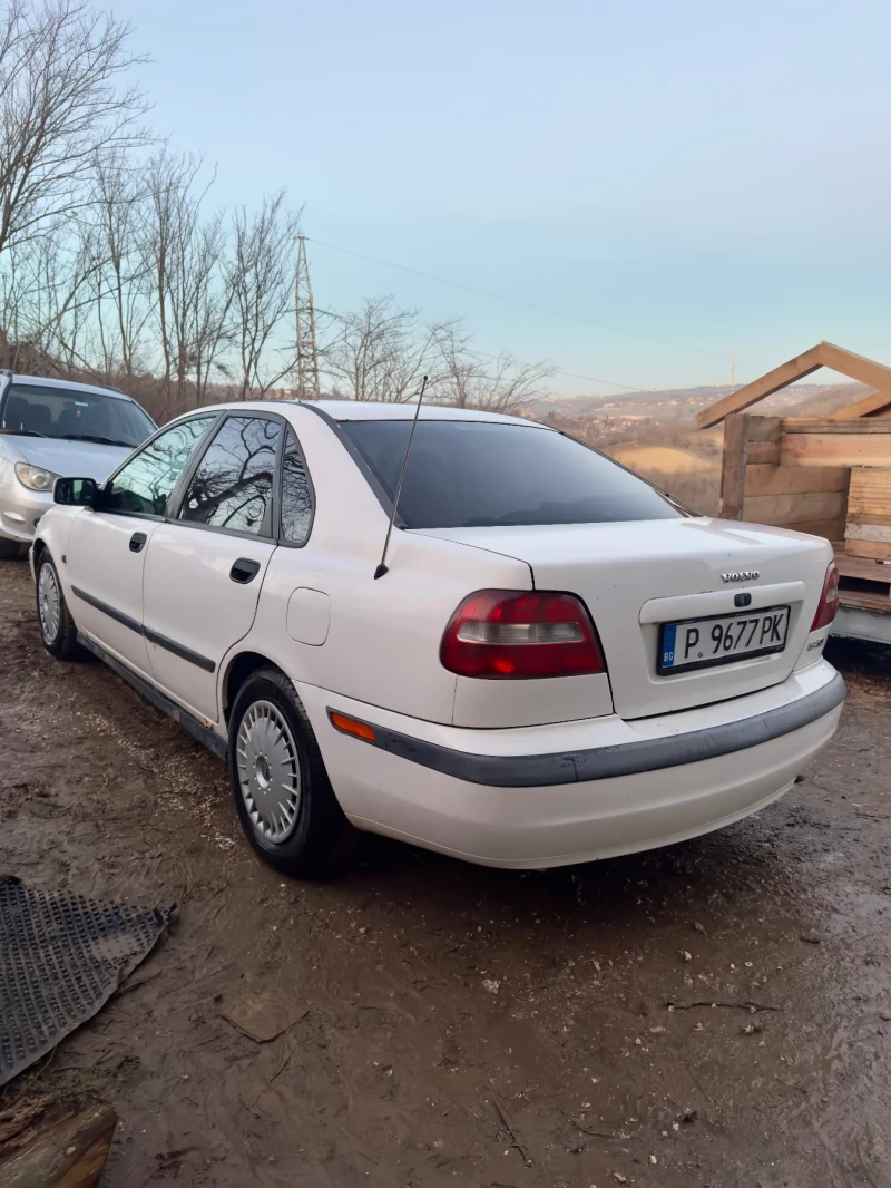 Volvo S40 1.9, снимка 2 - Автомобили и джипове - 48658095